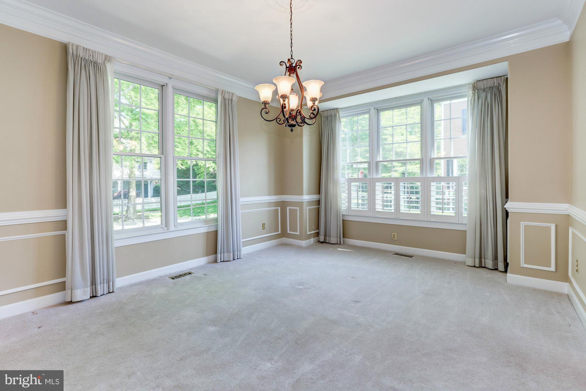 KENTLANDS GATEHOUSE - Residential