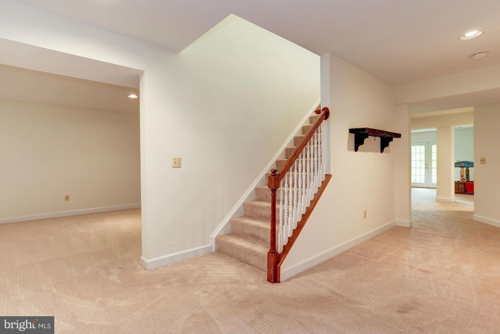 KENTLANDS GATEHOUSE - Residential