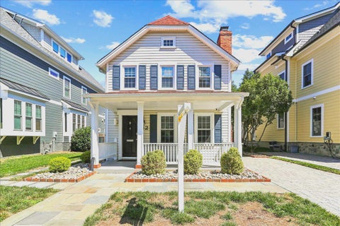 Photo of 32 E Linden Street, ALEXANDRIA, VA 22301 (MLS # VAAX2062900)
