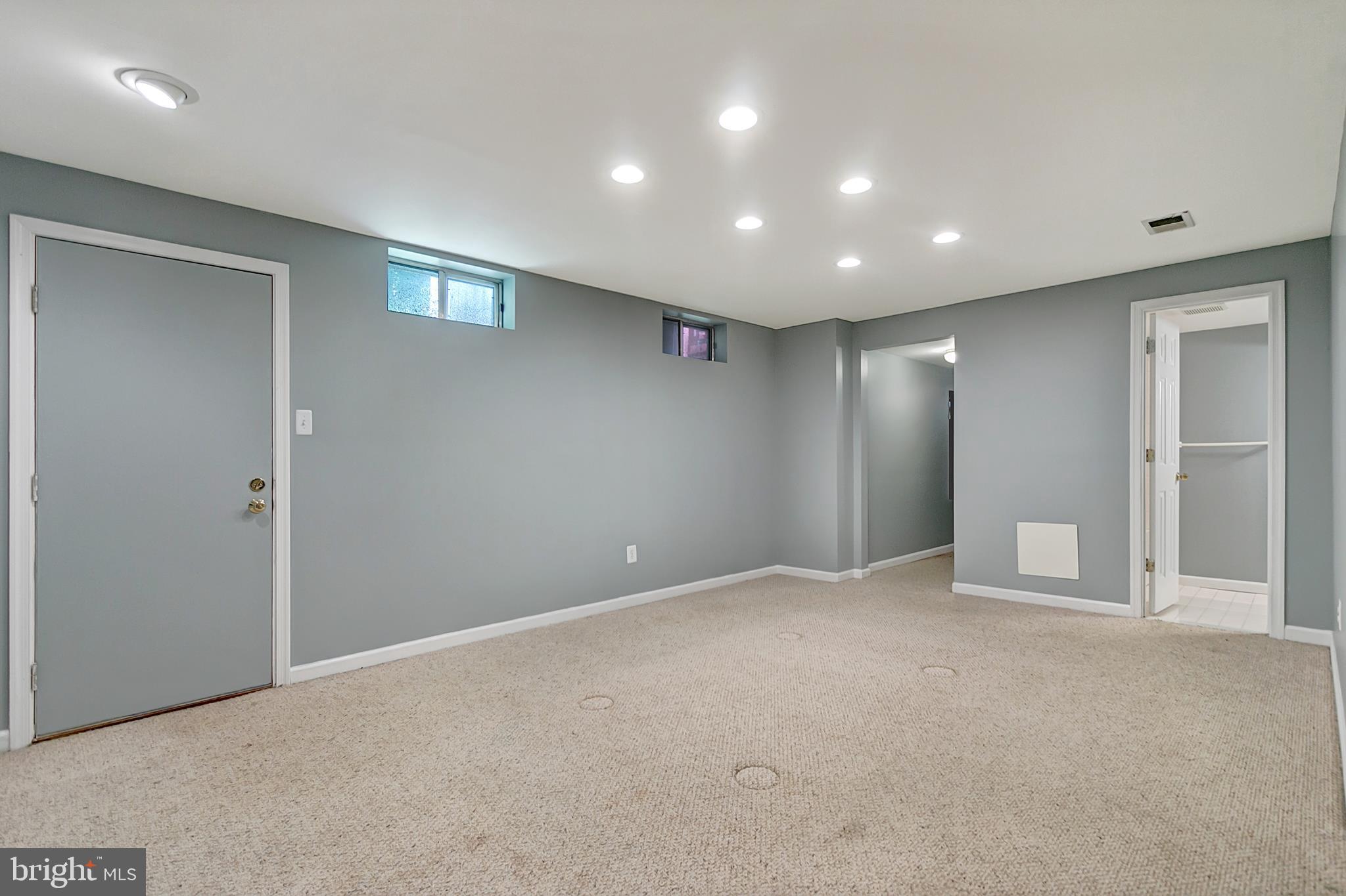 DISNEY ESTATES - Residential