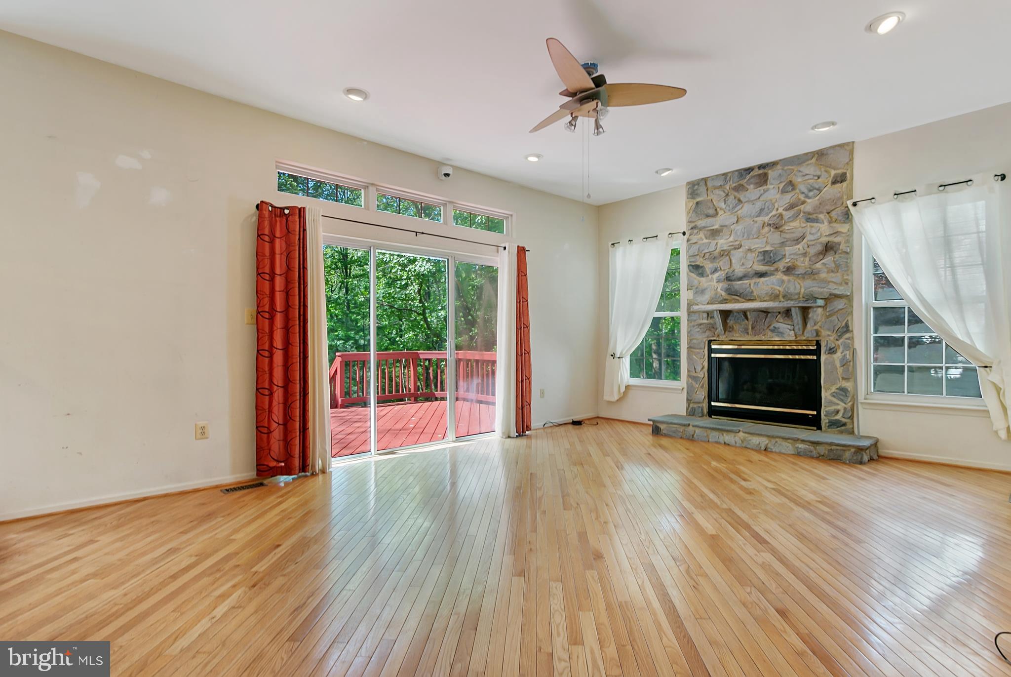 DISNEY ESTATES - Residential