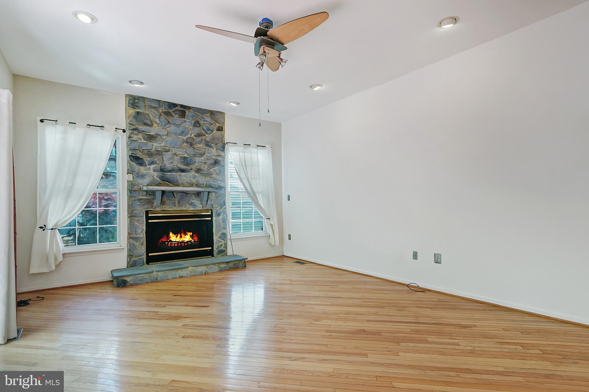 DISNEY ESTATES - Residential