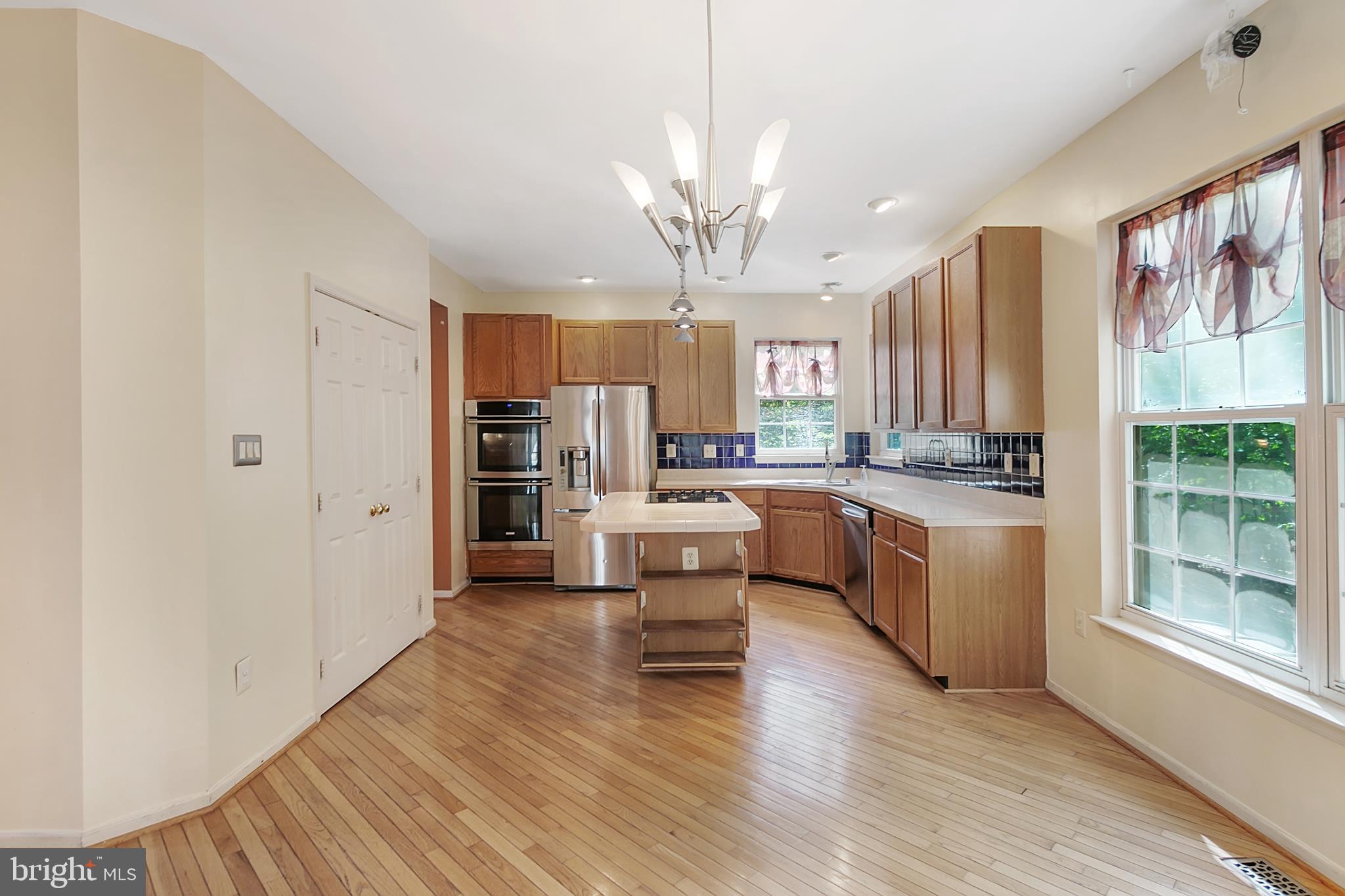 DISNEY ESTATES - Residential