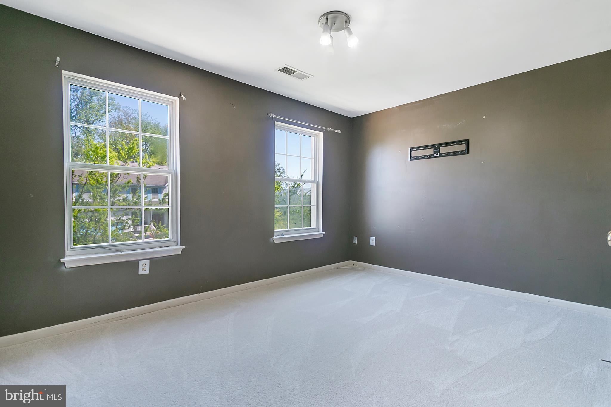 DISNEY ESTATES - Residential