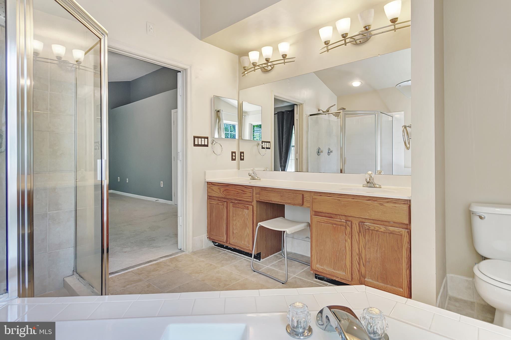 DISNEY ESTATES - Residential