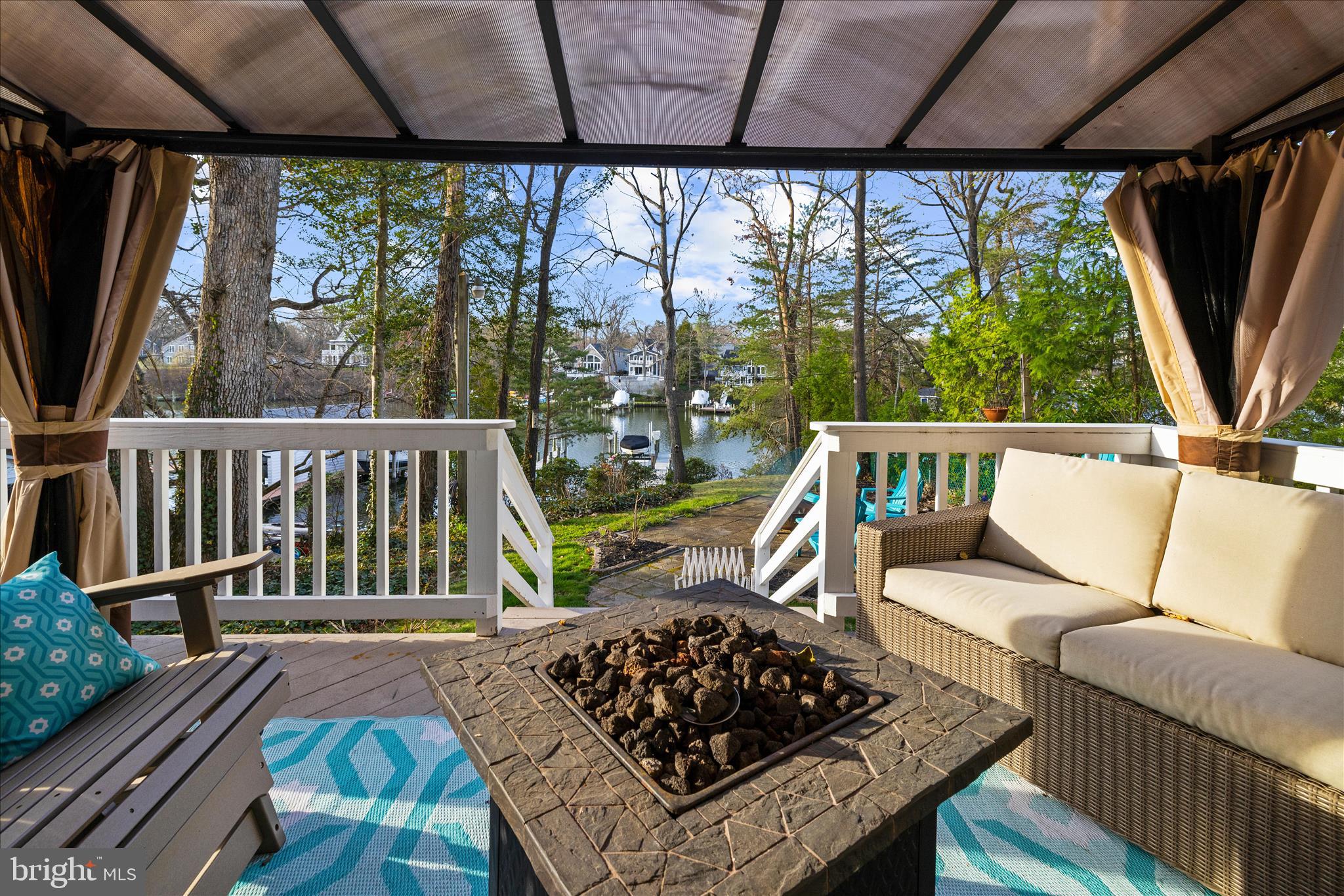 MAGOTHY BEACH - Residential