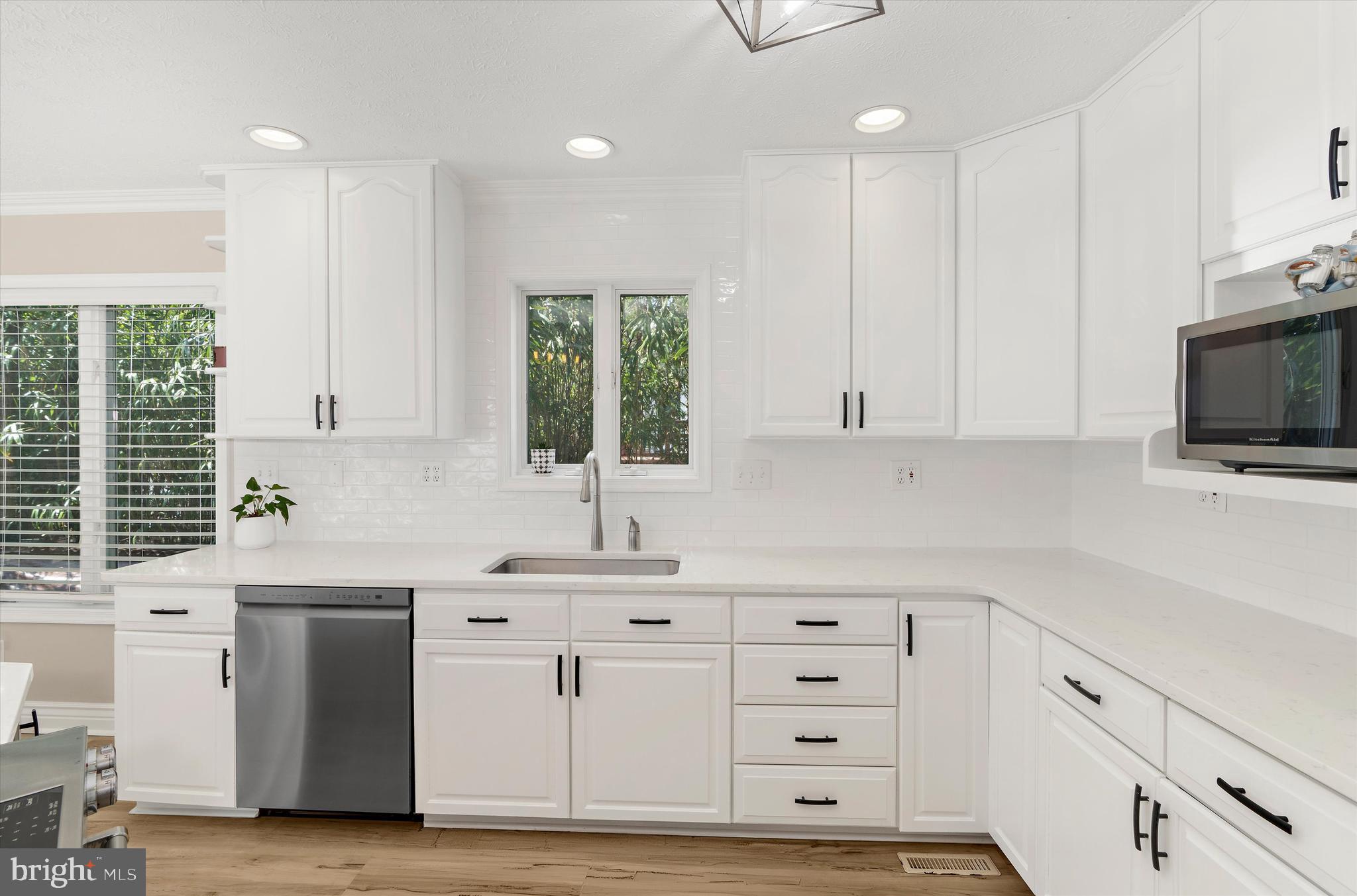 MAGOTHY BEACH - Residential