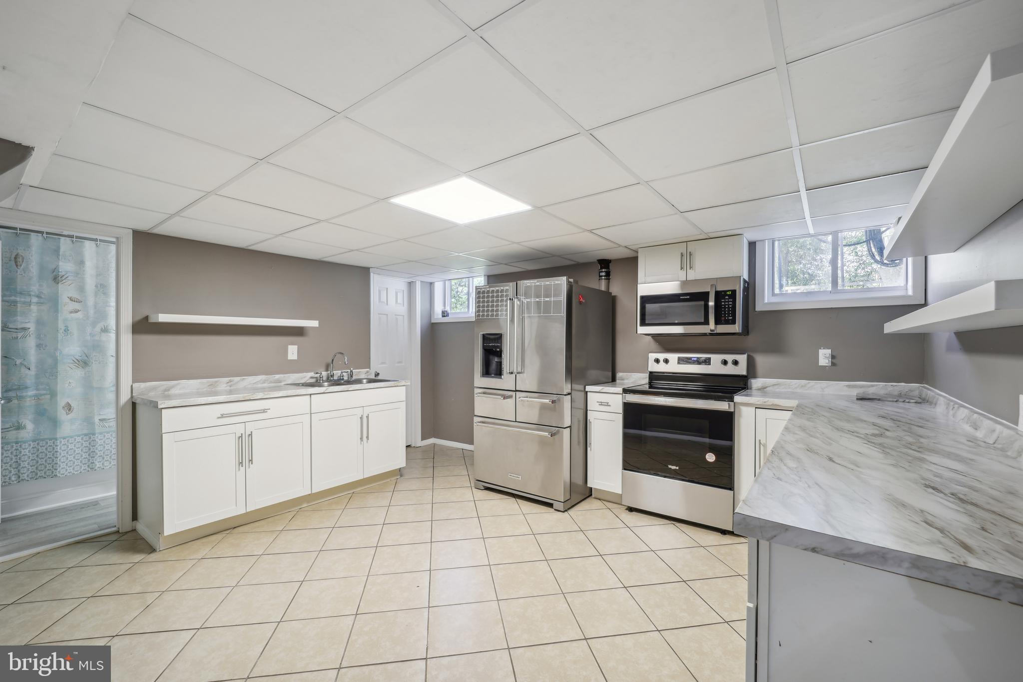 CLINTON ACRES - Residential