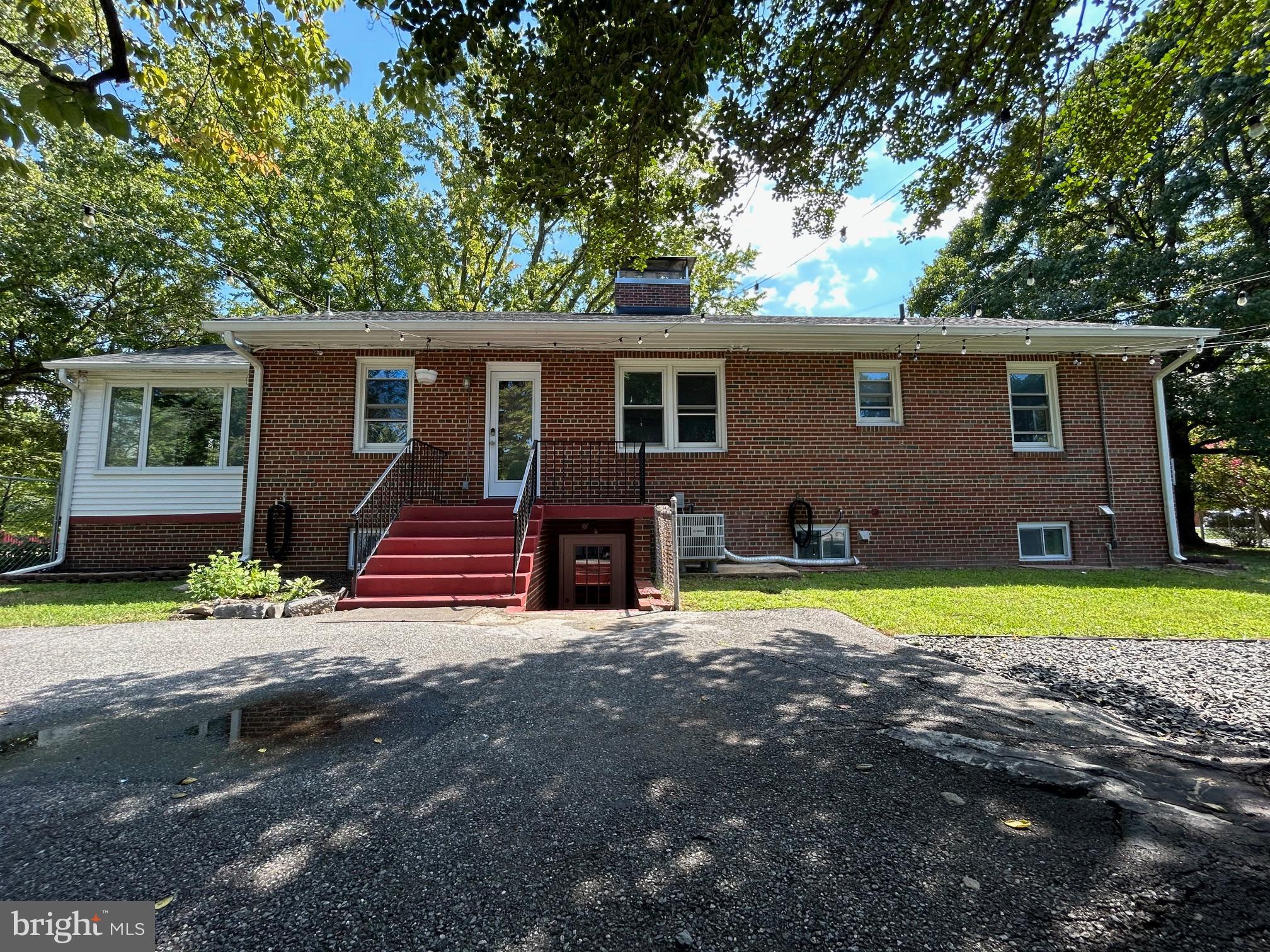 CLINTON ACRES - Residential