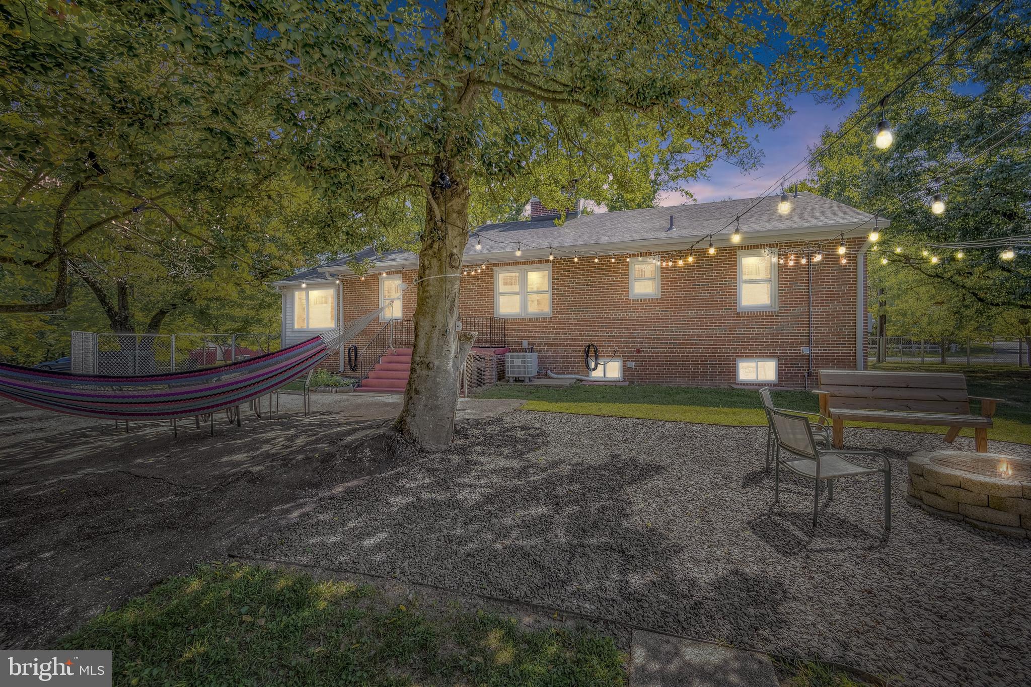 CLINTON ACRES - Residential