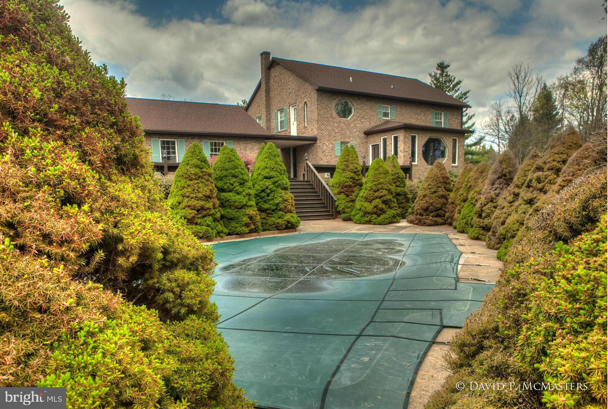 CEDAR LAWN - Residential