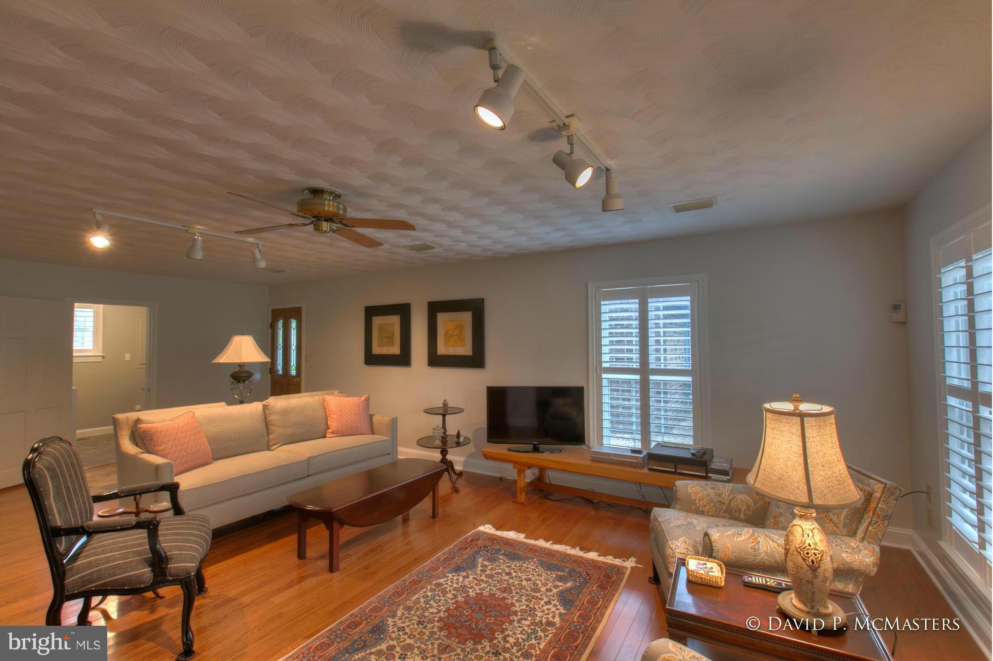 CEDAR LAWN - Residential