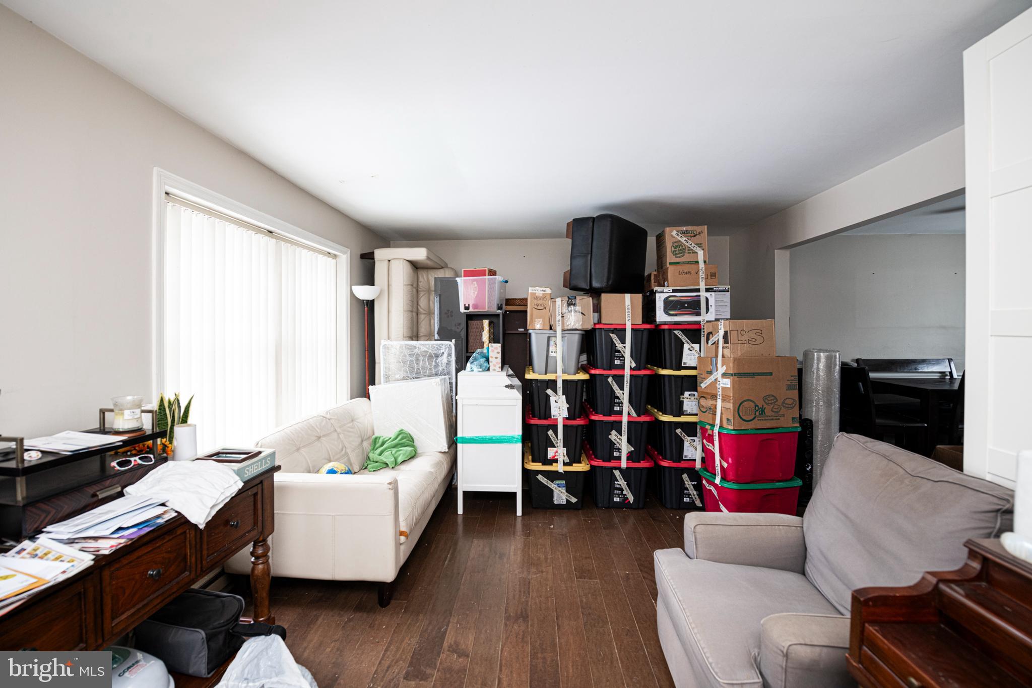 INGLESIDE VILLAGE - Residential