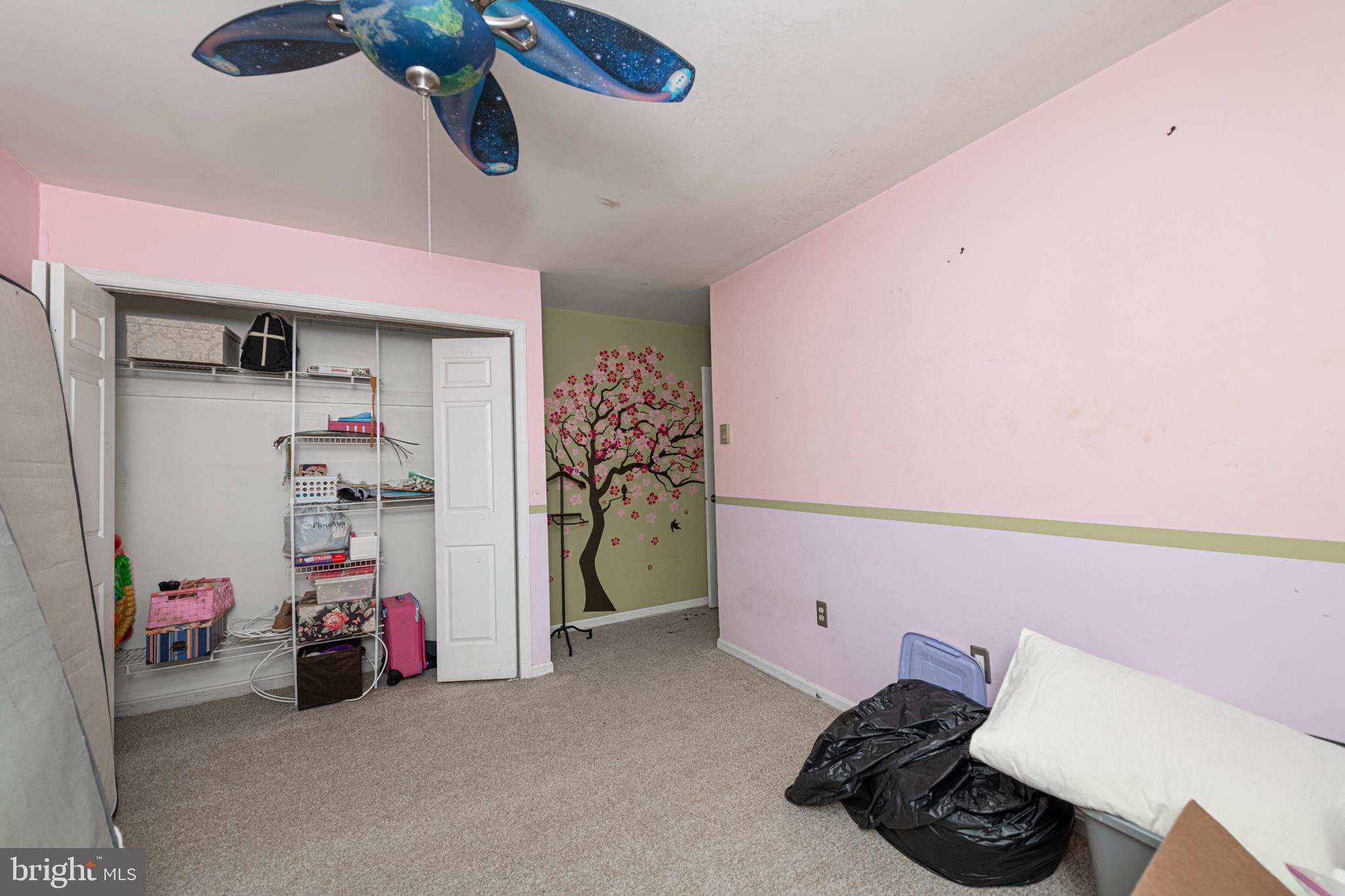 INGLESIDE VILLAGE - Residential