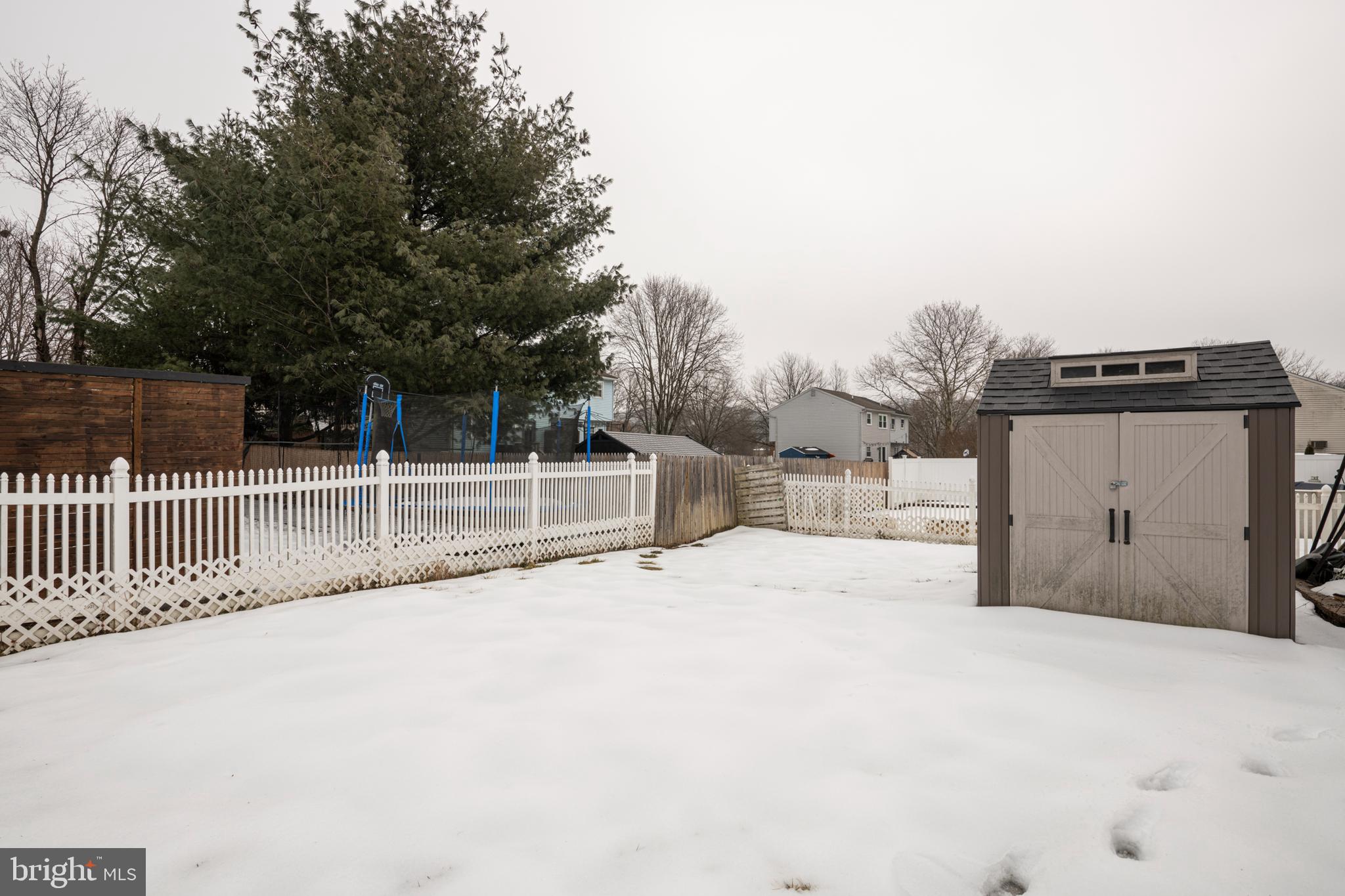 INGLESIDE VILLAGE - Residential