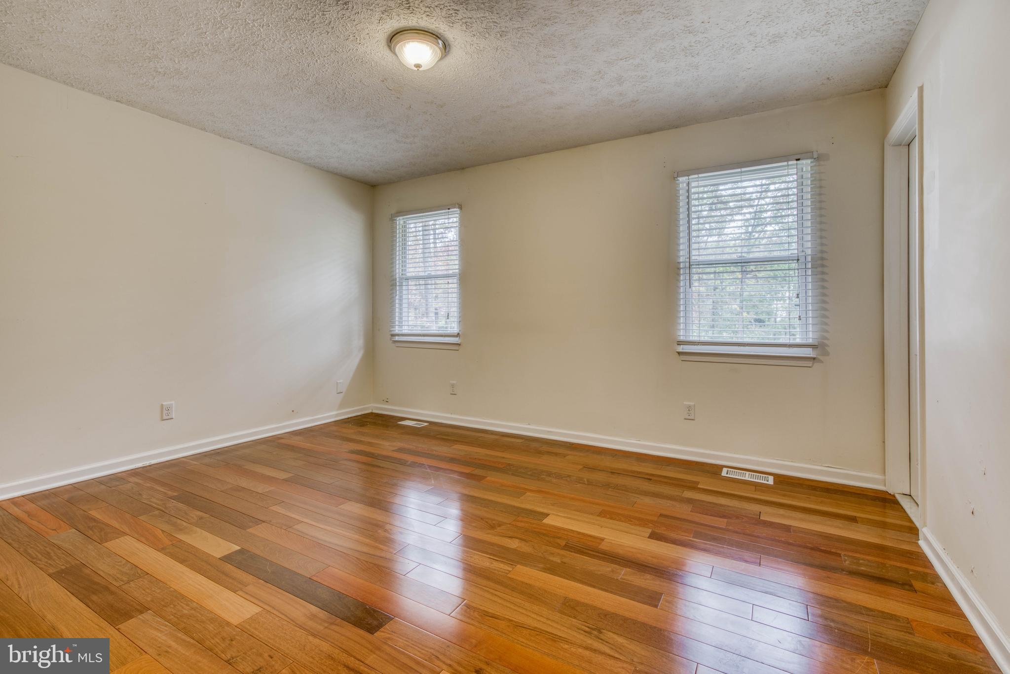 PERRY HALL - Residential