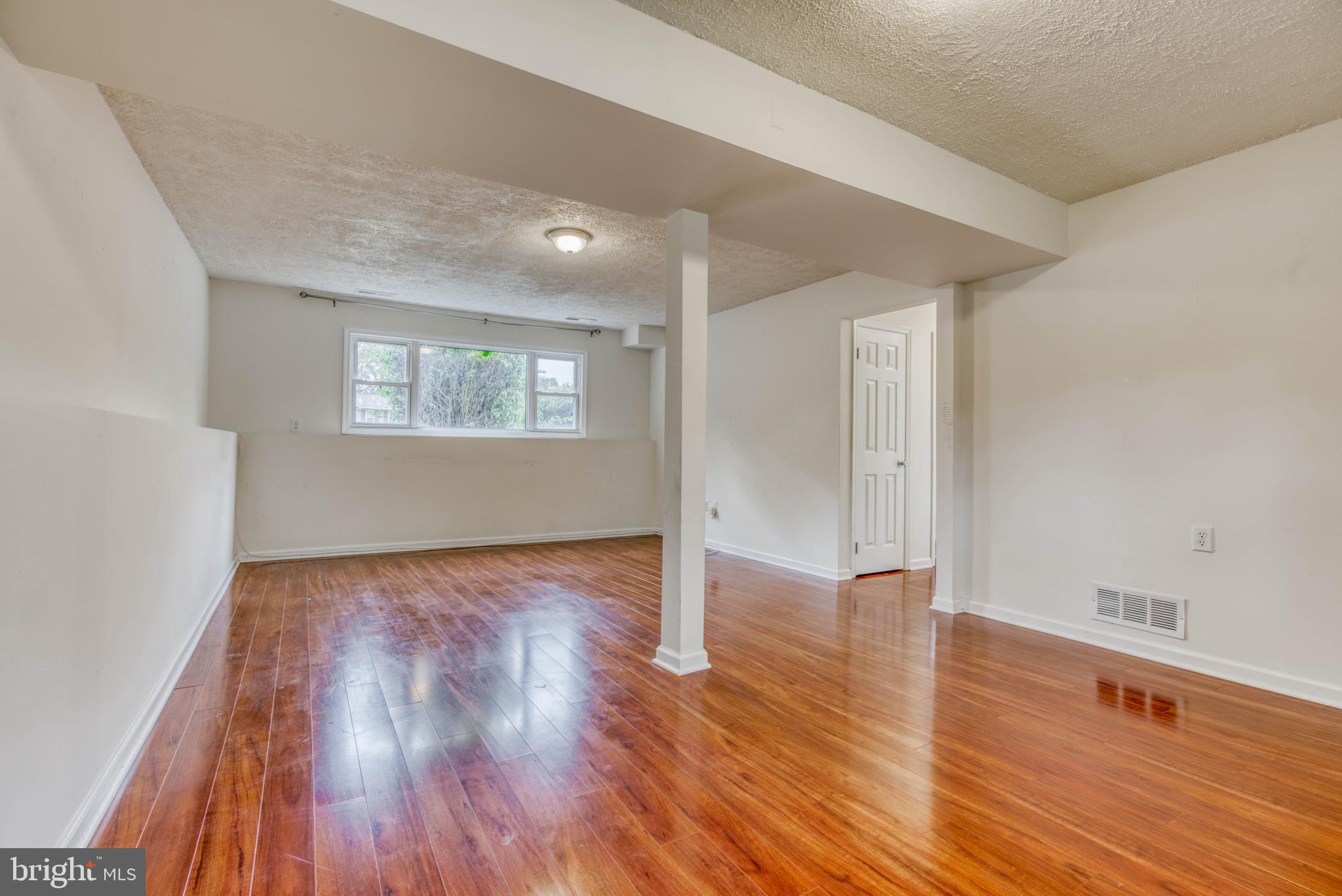 PERRY HALL - Residential