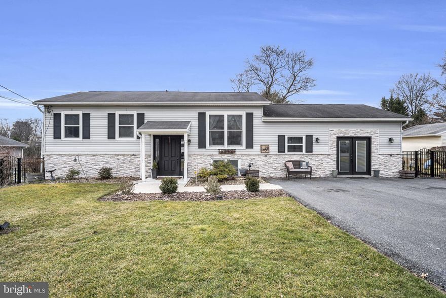 Welcome to this updated split level in Lower Paxton Twp. With 5 bedrooms and two full remodeled bathrooms (2023 and 2020) there is plenty of room to grow. The home features a remodeled chef's kitchen with quartz countertops, stainless steel appliances and an open floor plan. Lower level is remodeled with a large laundry area. The home also features a sizable family room with tons of natural light and adds an additional 576 square feet. Enjoy the oversized deck overlooking  a 1/2 acre lot, that is completely fenced in.  
Don't miss out on this gorgeous home!!