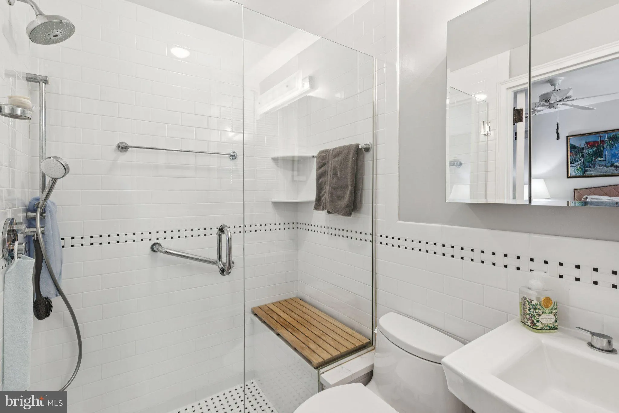 Philadelphia, Pennsylvania 19103, United States, 2 Bedrooms Bedrooms, ,2 BathroomsBathrooms,Residential,Active,250705