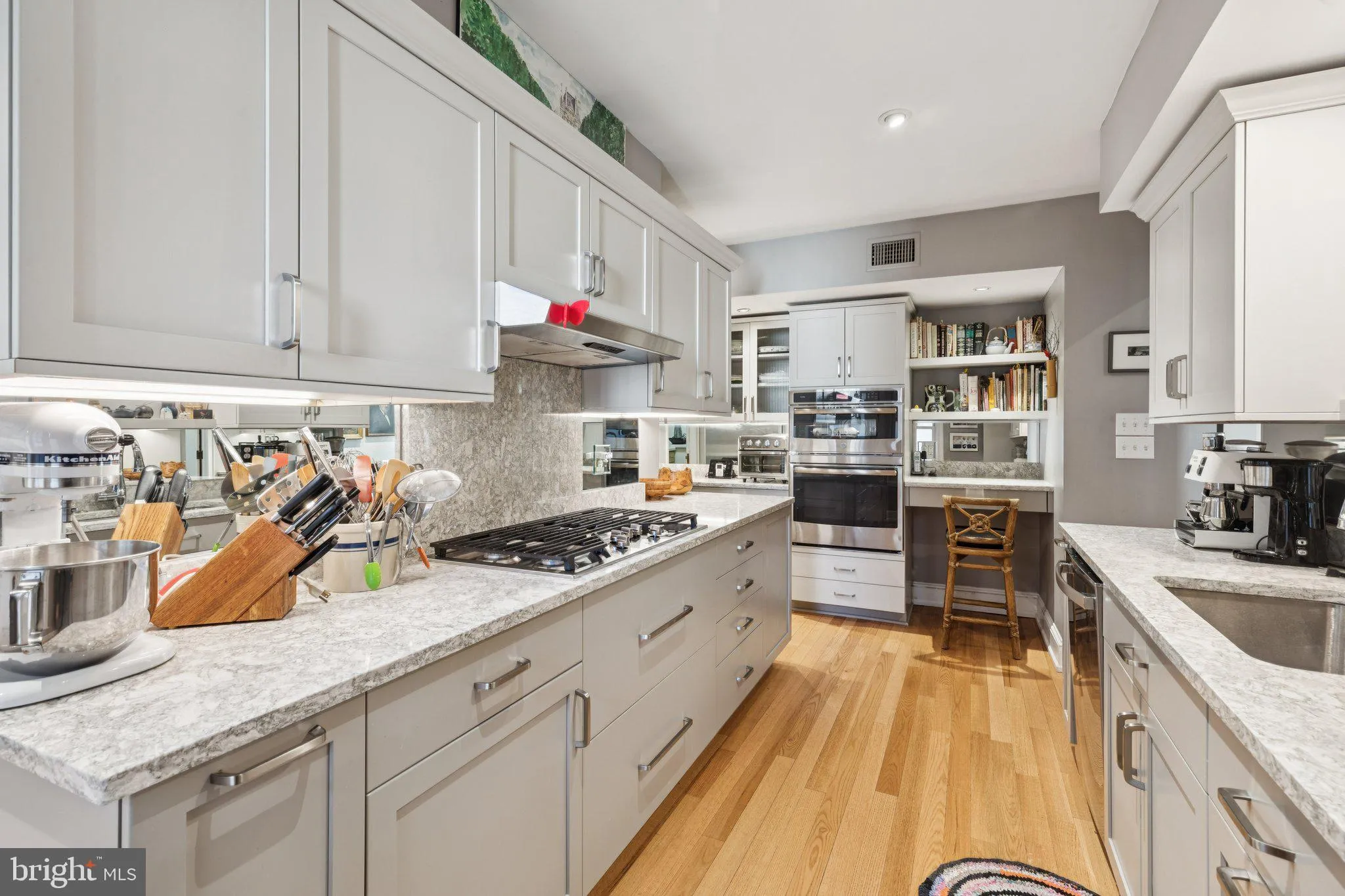 Philadelphia, Pennsylvania 19103, United States, 2 Bedrooms Bedrooms, ,2 BathroomsBathrooms,Residential,Active,250705