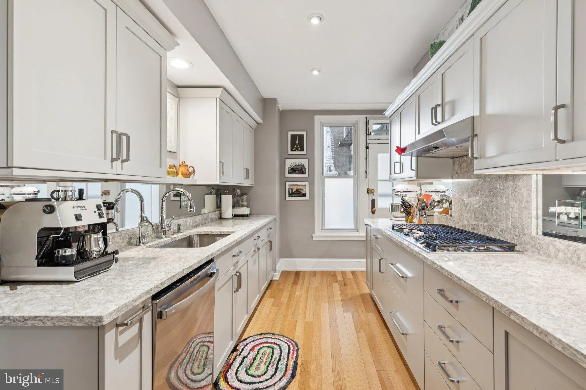 Philadelphia, Pennsylvania 19103, United States, 2 Bedrooms Bedrooms, ,2 BathroomsBathrooms,Residential,Active,250705