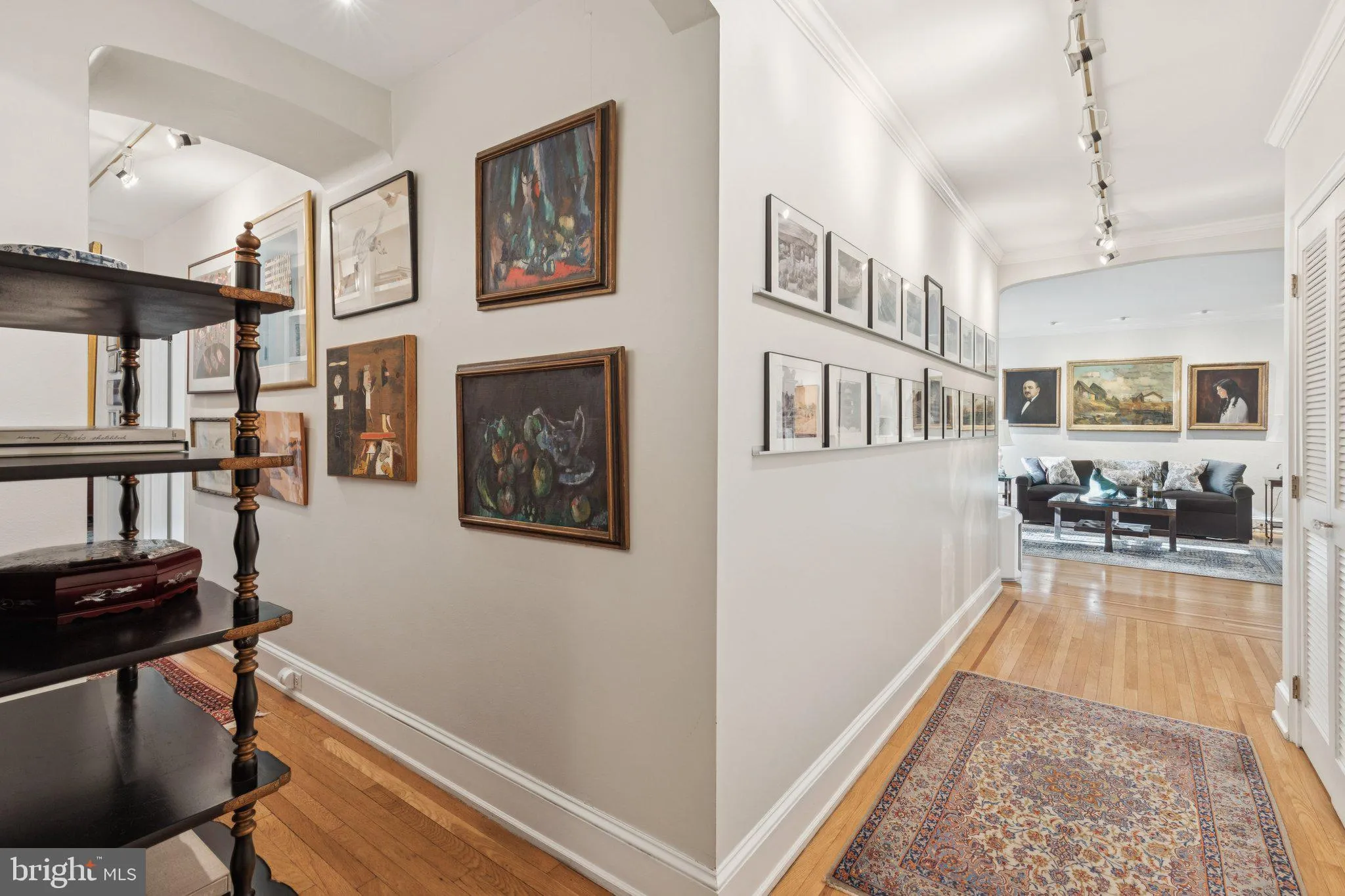 Philadelphia, Pennsylvania 19103, United States, 2 Bedrooms Bedrooms, ,2 BathroomsBathrooms,Residential,Active,250705