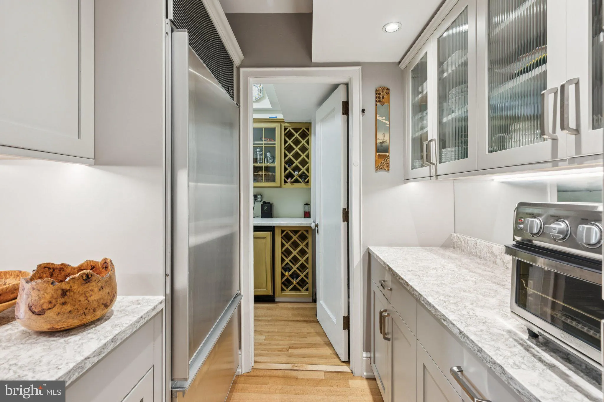 Philadelphia, Pennsylvania 19103, United States, 2 Bedrooms Bedrooms, ,2 BathroomsBathrooms,Residential,Active,250705