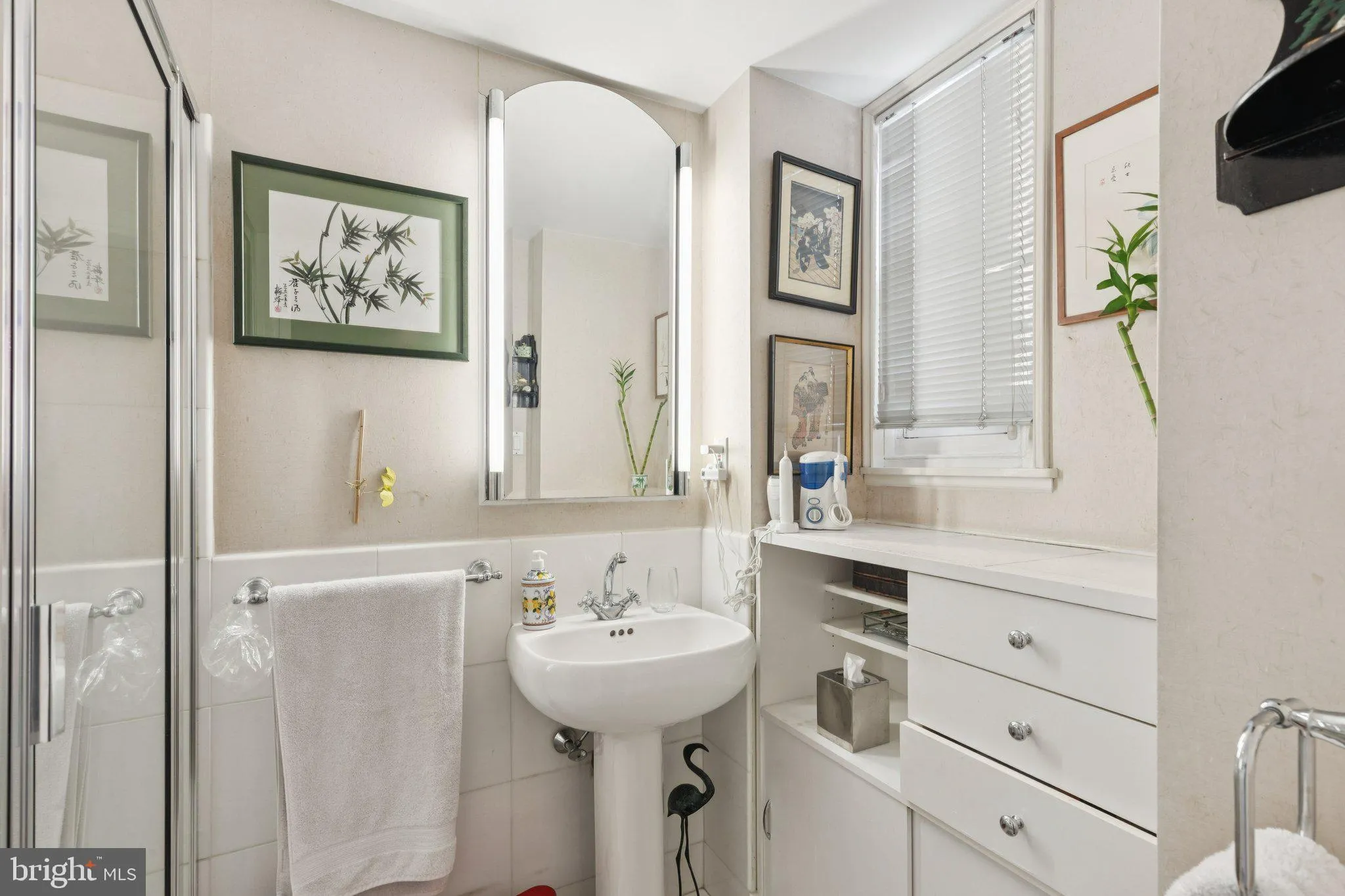 Philadelphia, Pennsylvania 19103, United States, 2 Bedrooms Bedrooms, ,2 BathroomsBathrooms,Residential,Active,250705