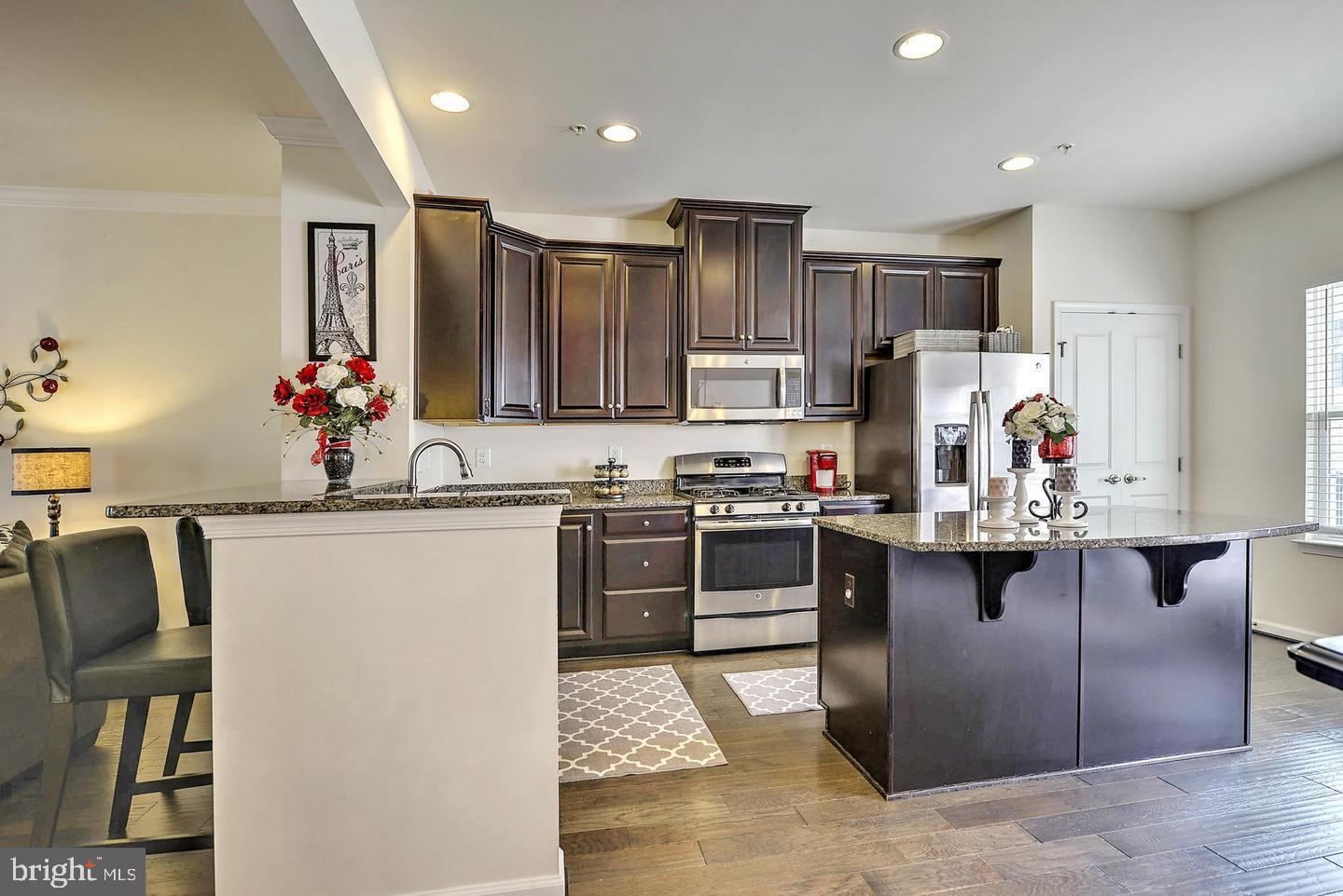 HOWARD SQUARE - Residential Lease