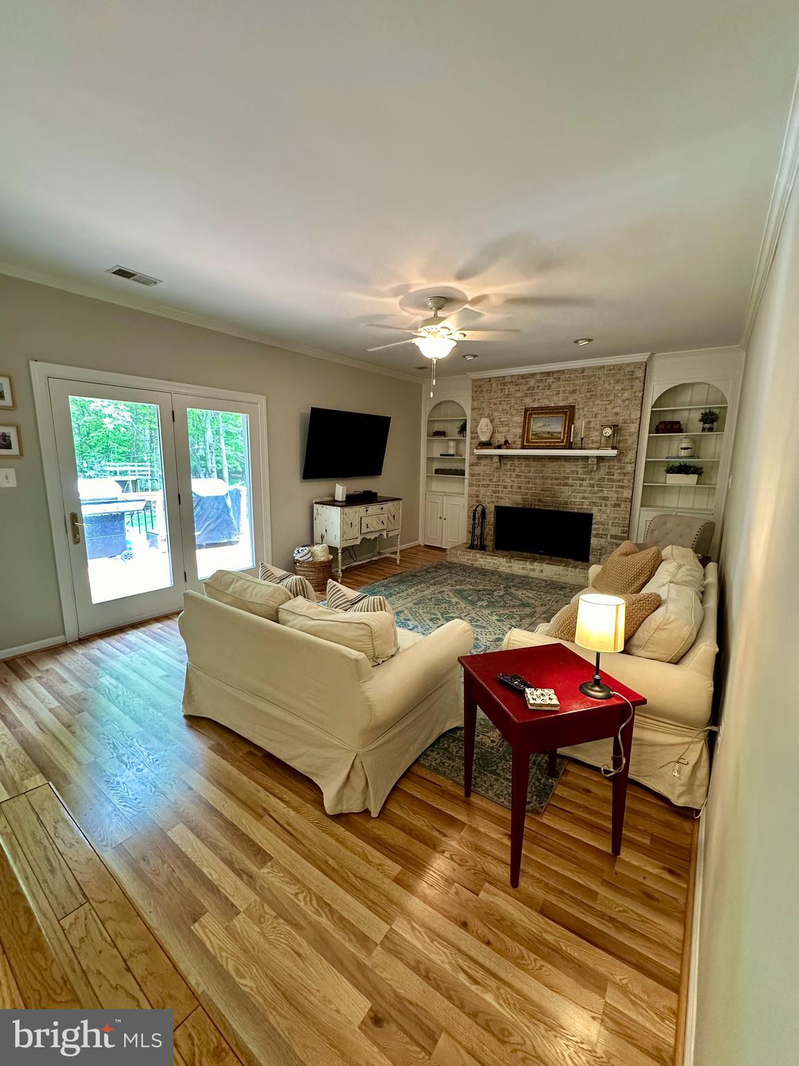 COUNTRY WOOD ESTATES - Residential Lease