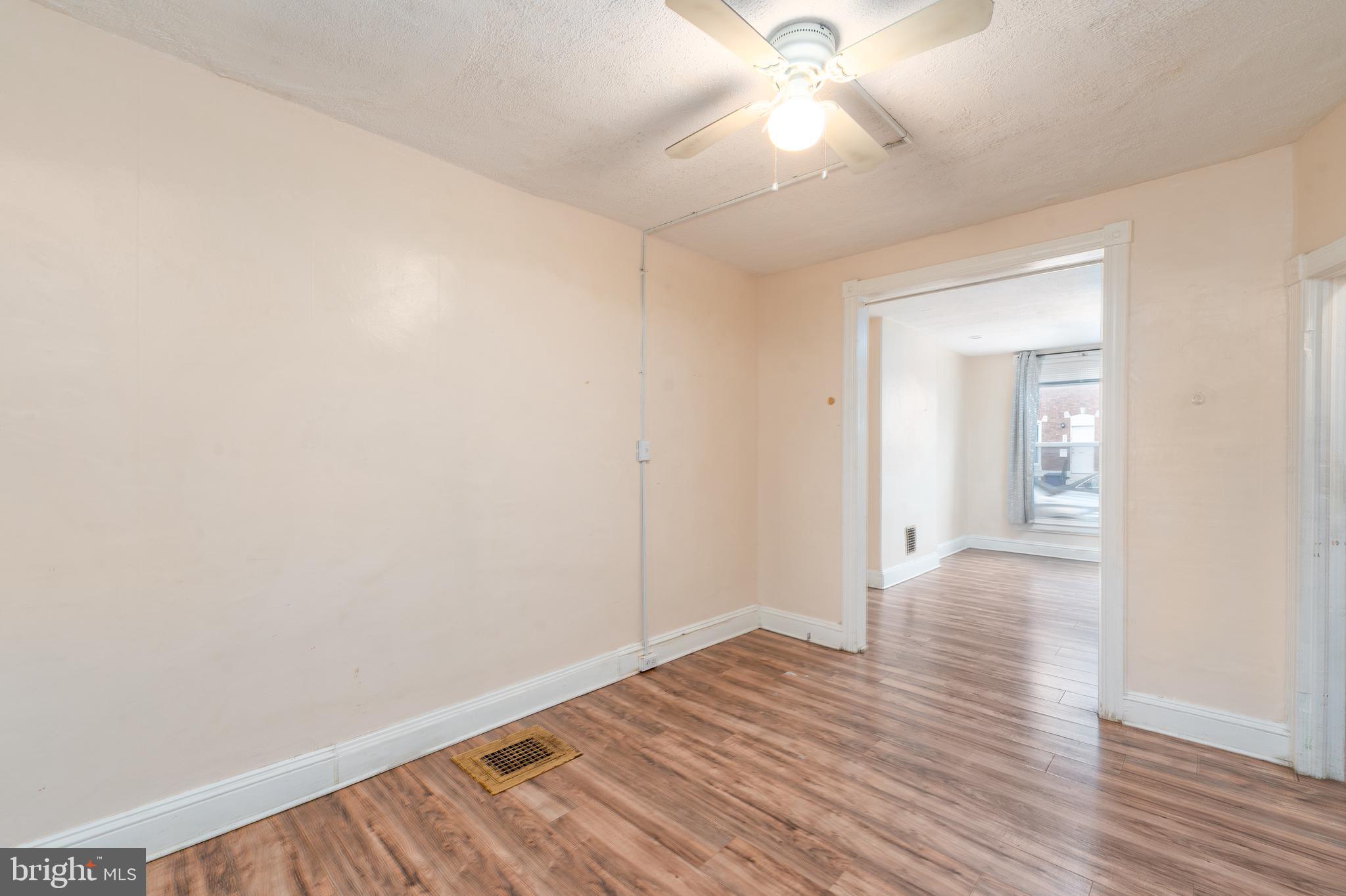 MILL HILL - Residential