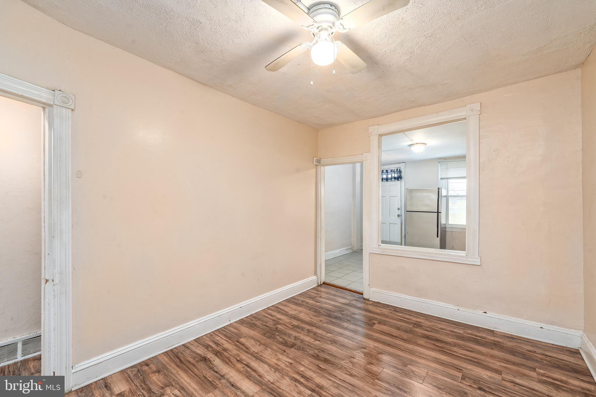 MILL HILL - Residential