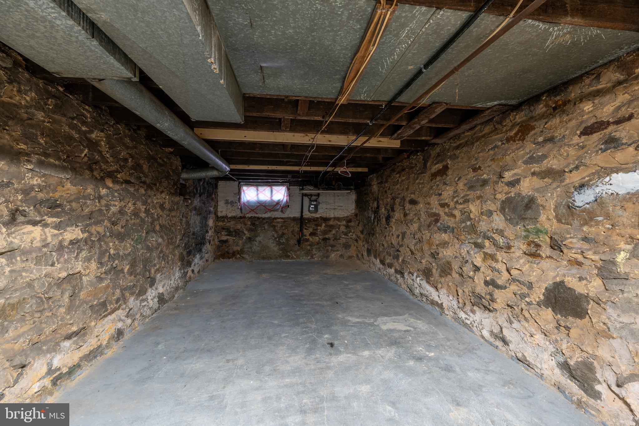 MILL HILL - Residential