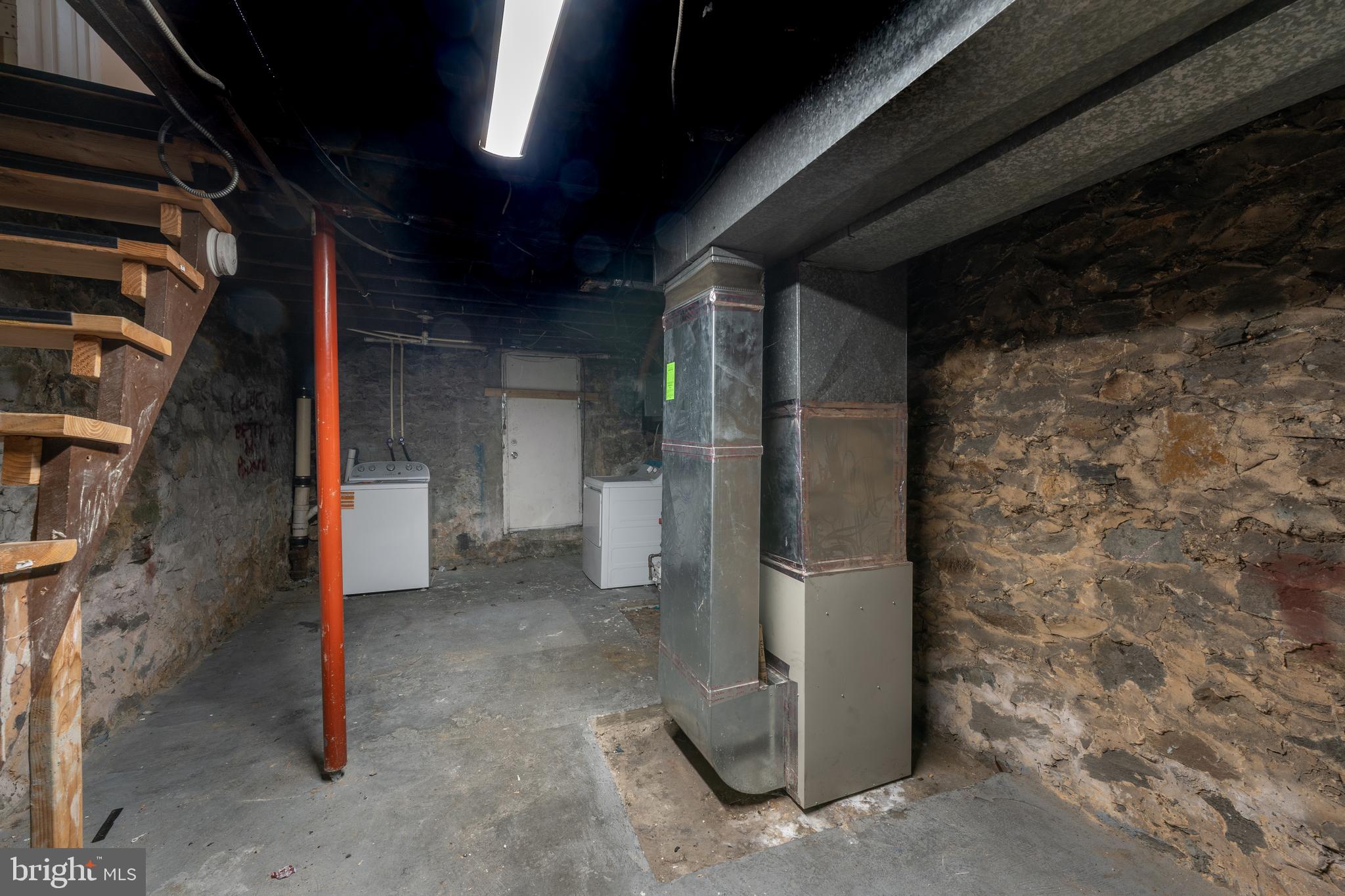 MILL HILL - Residential