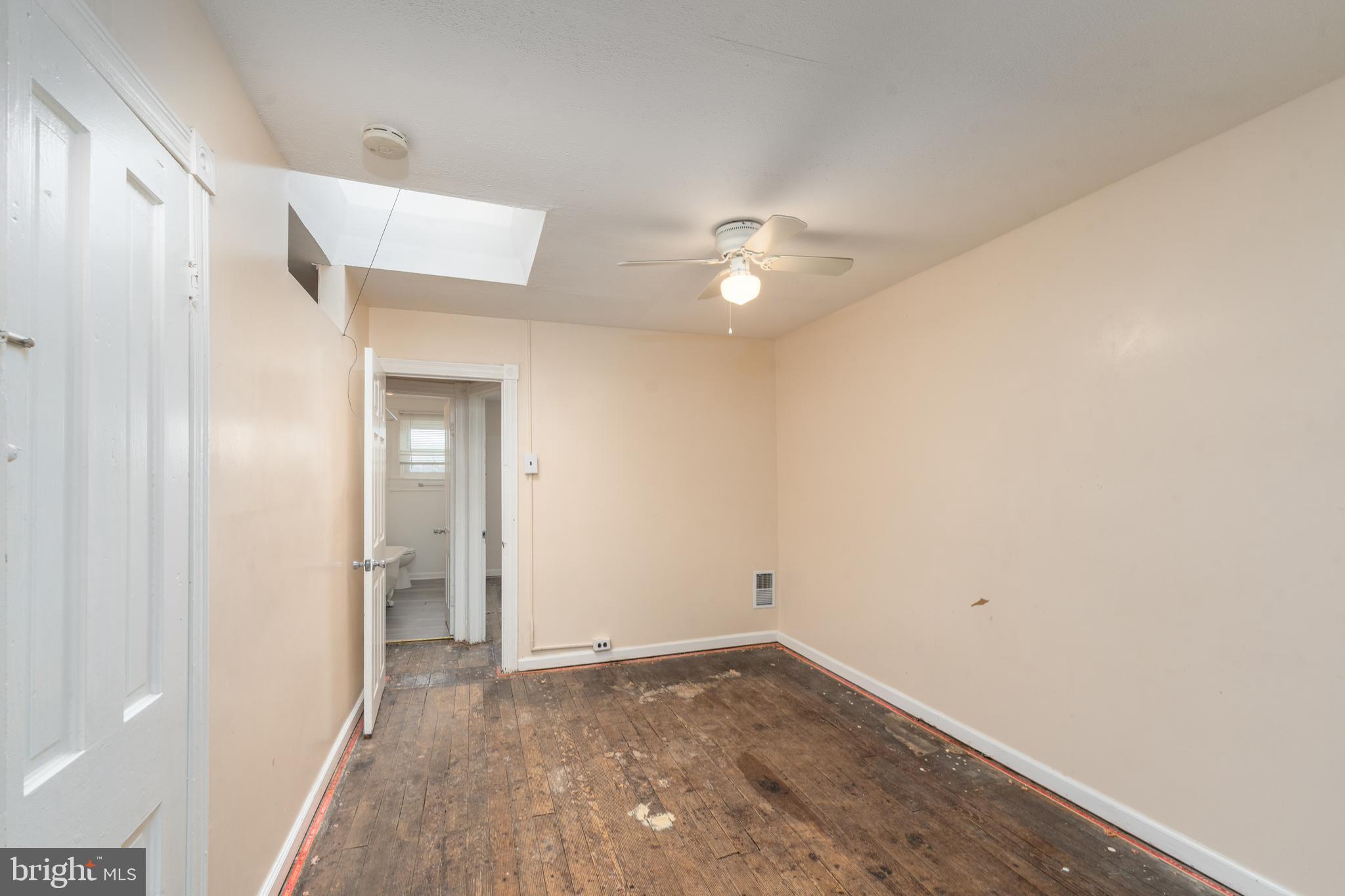 MILL HILL - Residential