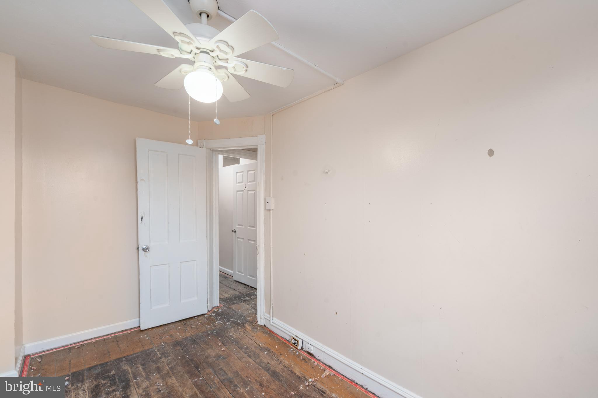 MILL HILL - Residential