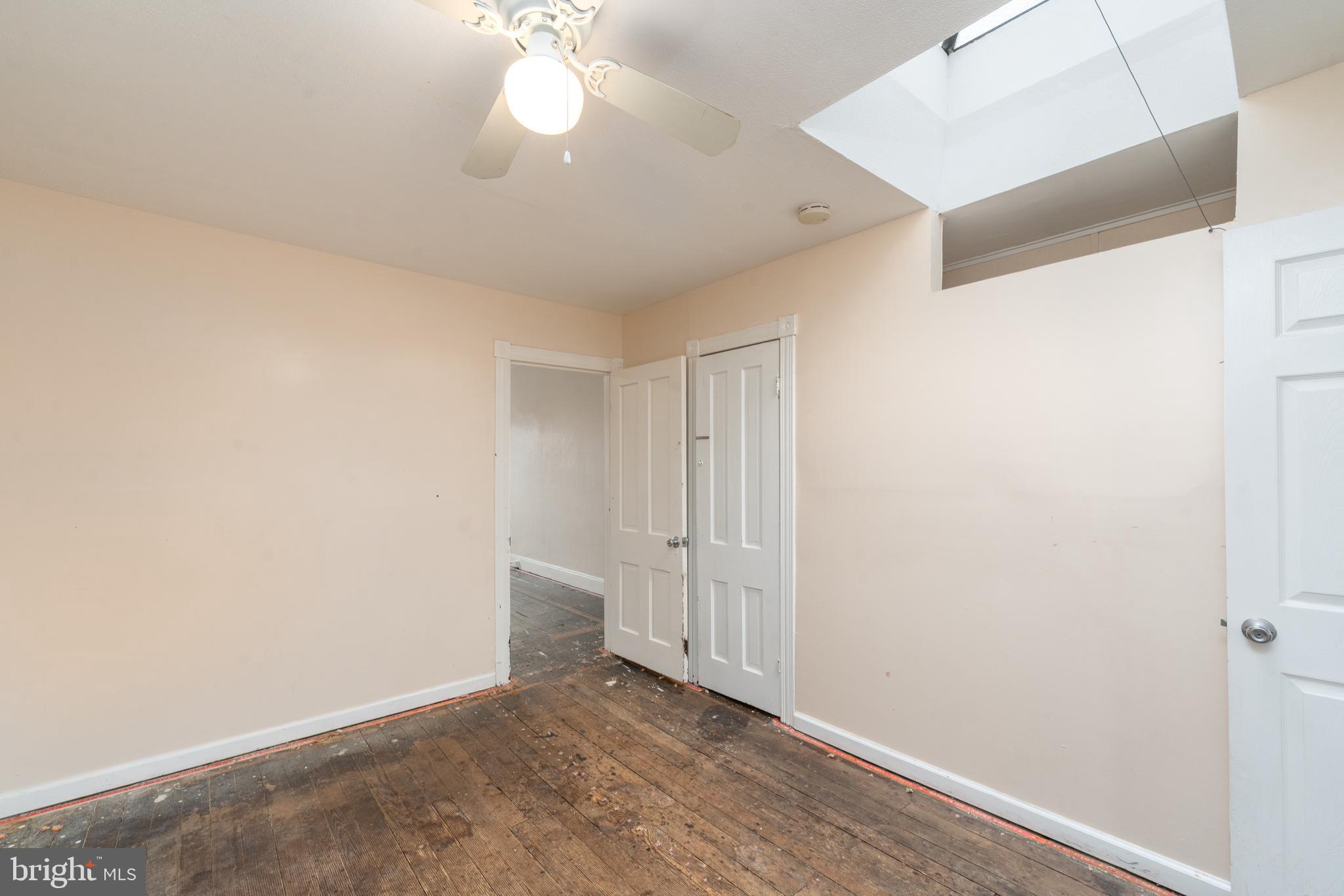 MILL HILL - Residential