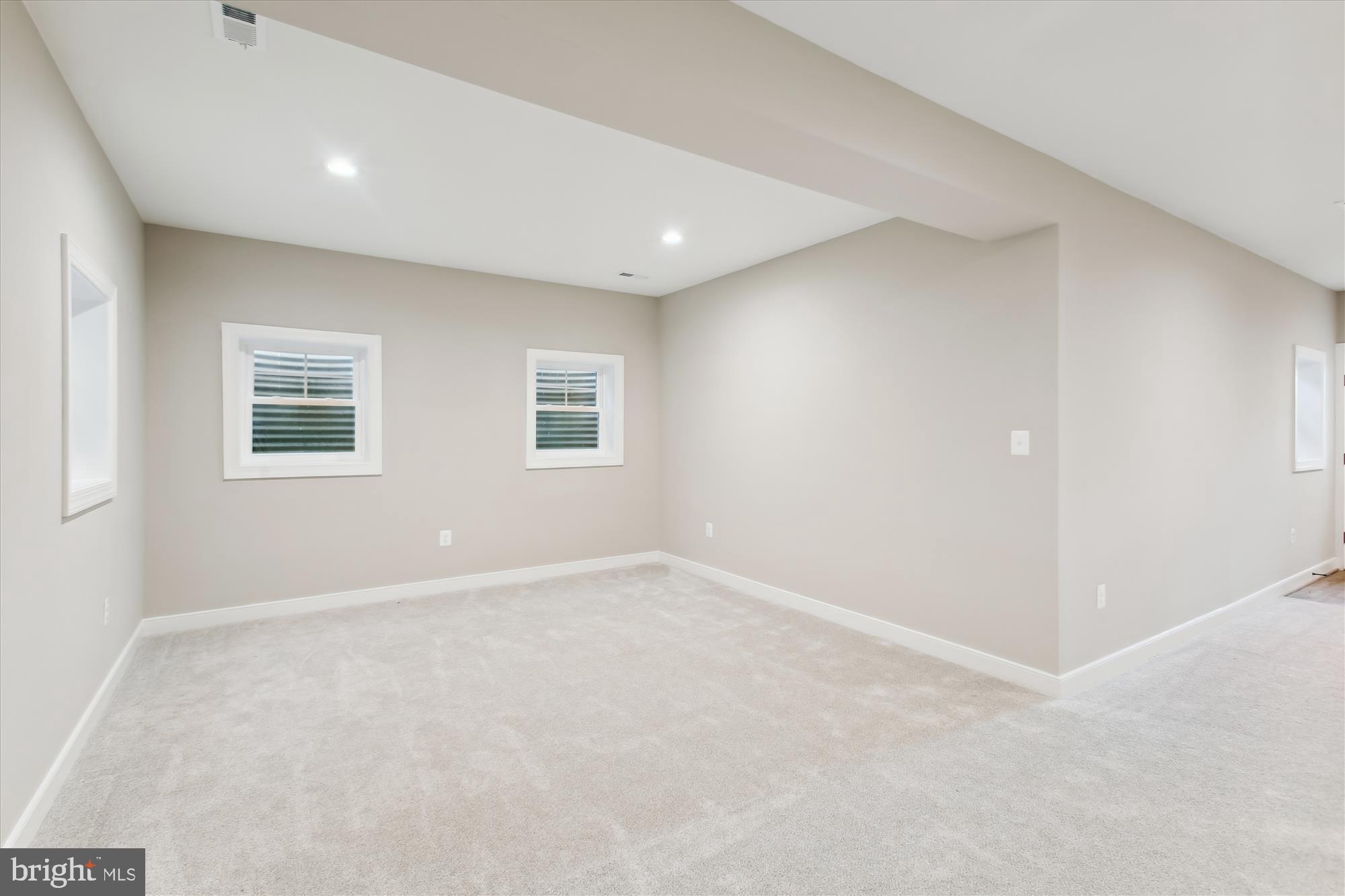 TAYLORSTOWN - Residential