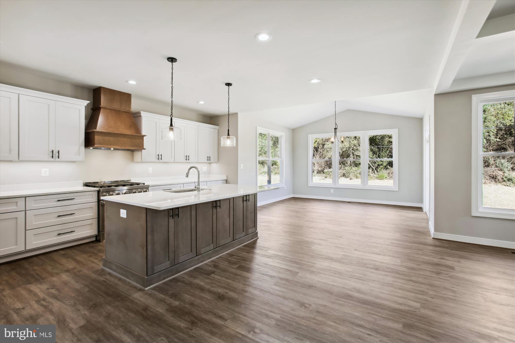 TAYLORSTOWN - Residential