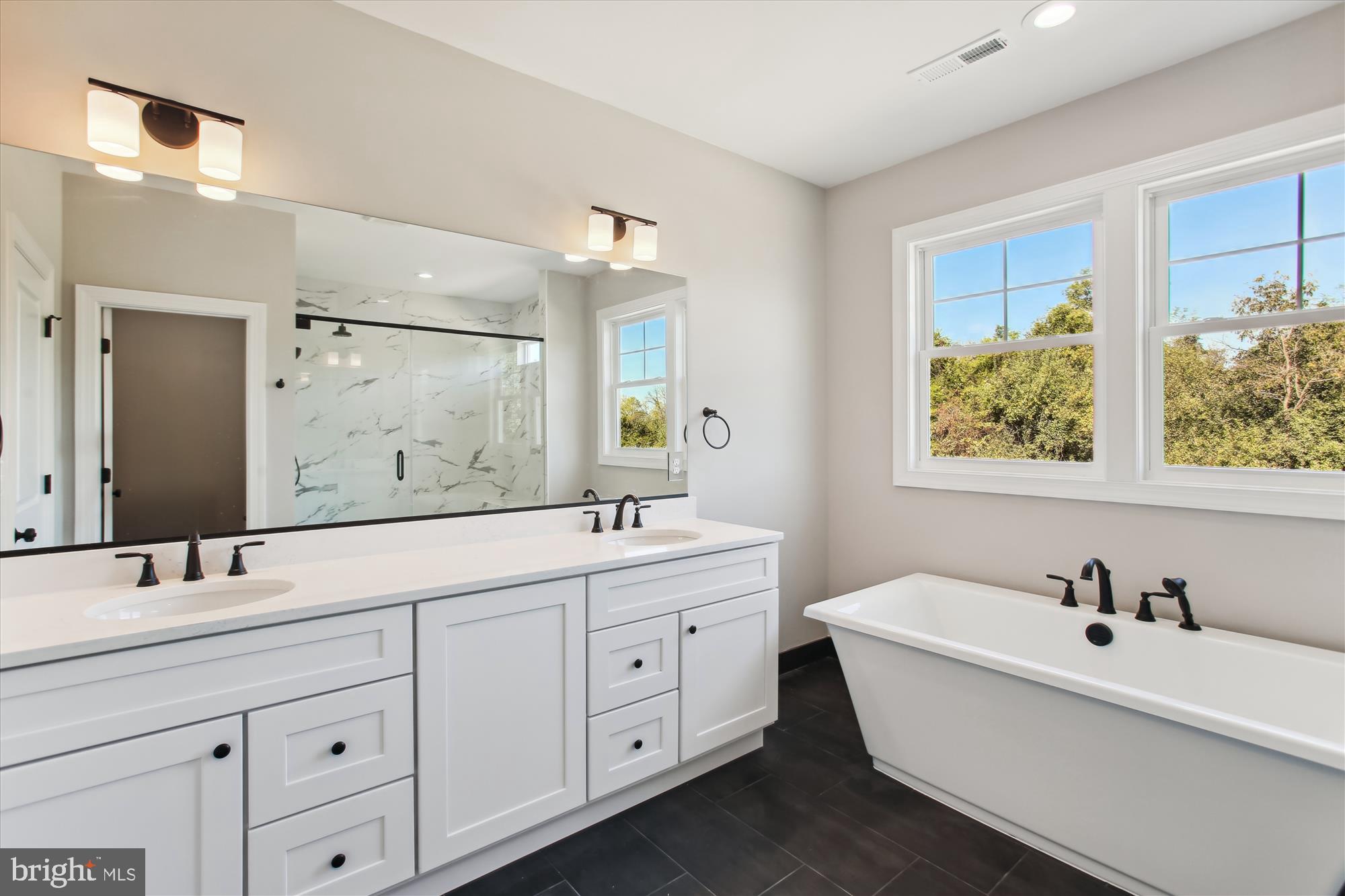 TAYLORSTOWN - Residential