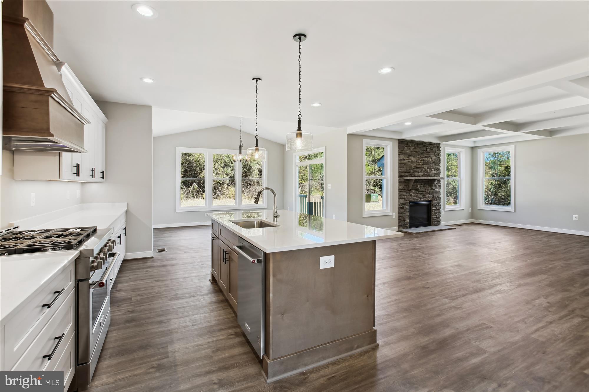 TAYLORSTOWN - Residential