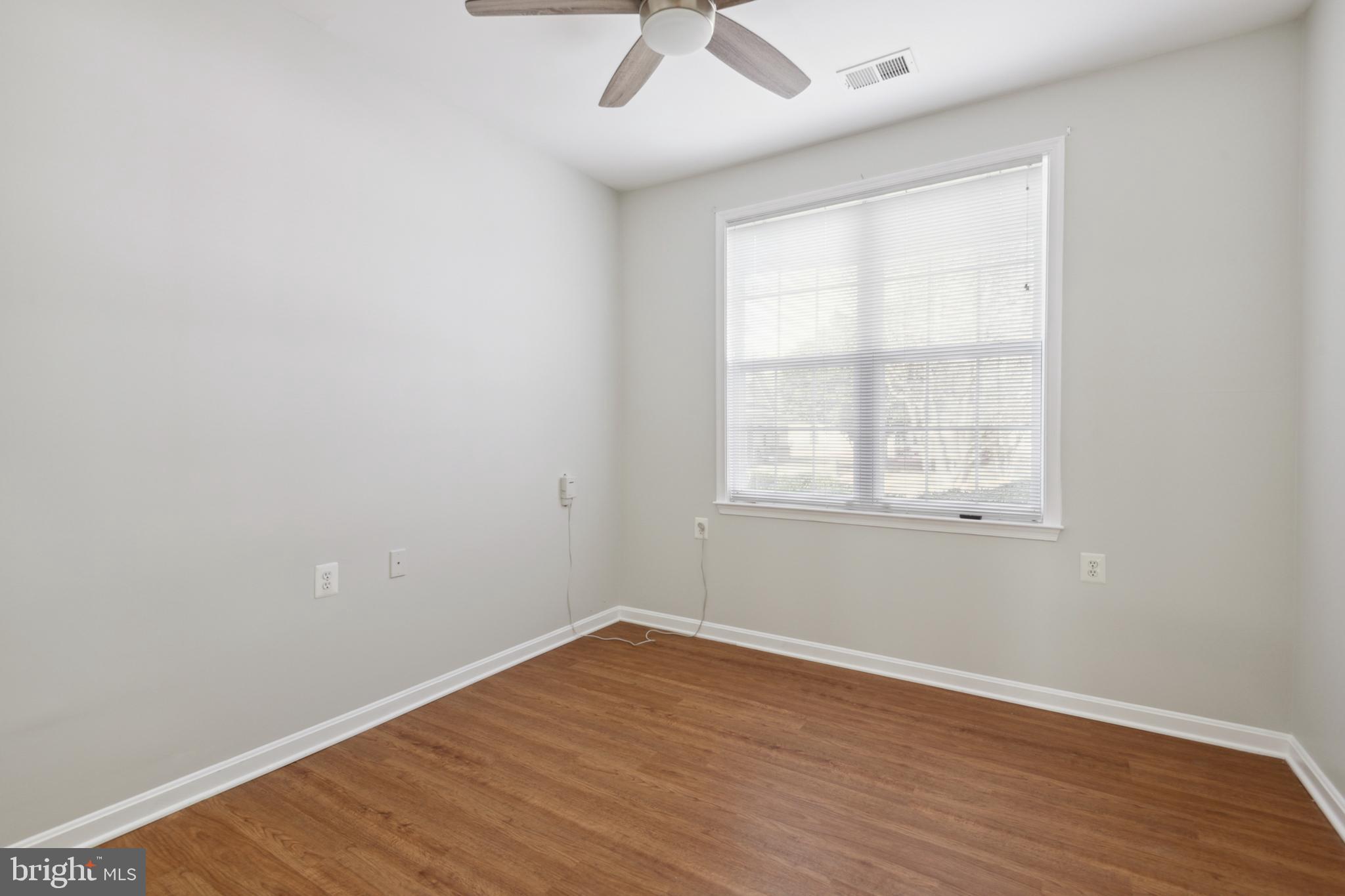 CAMERON GROVE - Residential Lease