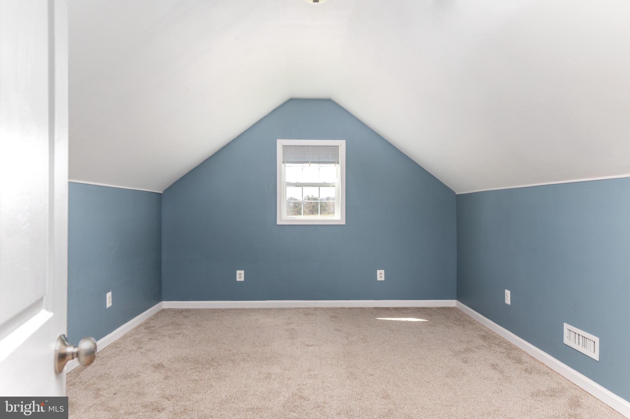 LEETOWN - Residential Lease