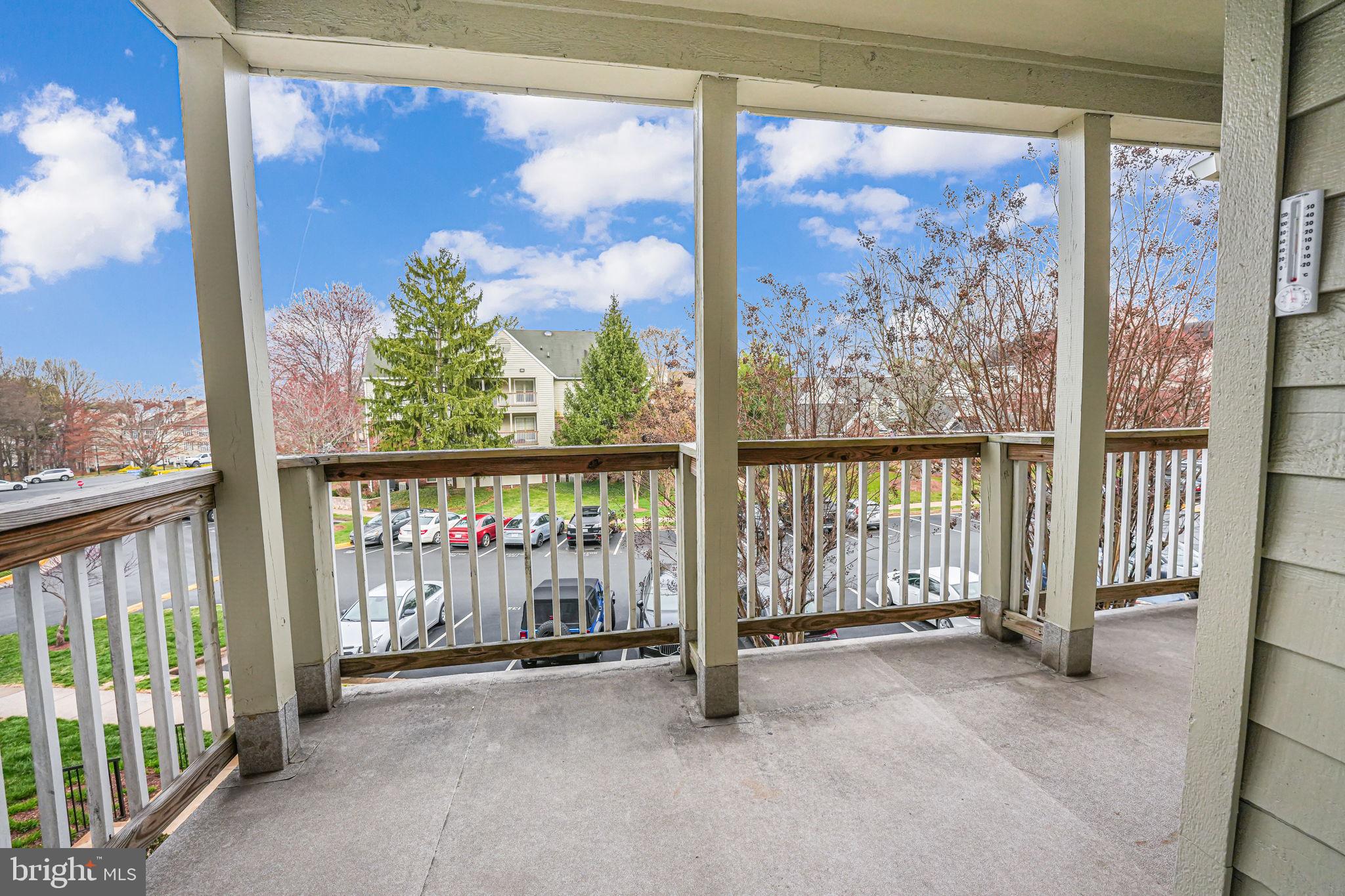 PENDERBROOK SQUARE CONDOMINIUMS - Residential Lease