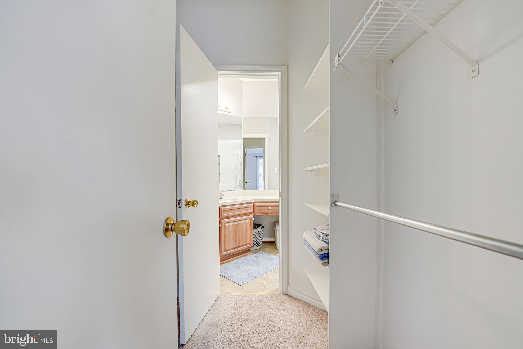 PENDERBROOK SQUARE CONDOMINIUMS - Residential Lease