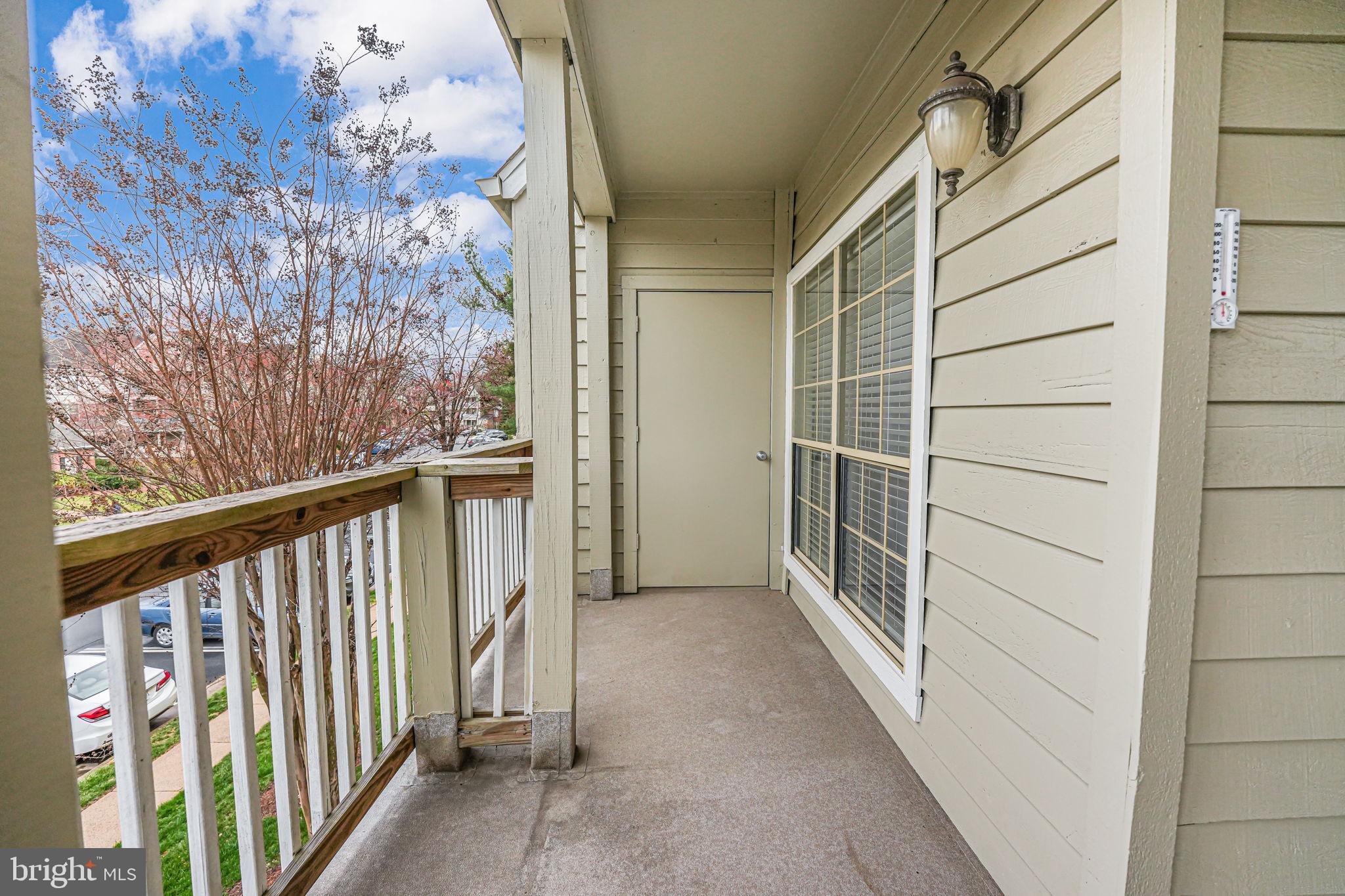 PENDERBROOK SQUARE CONDOMINIUMS - Residential Lease