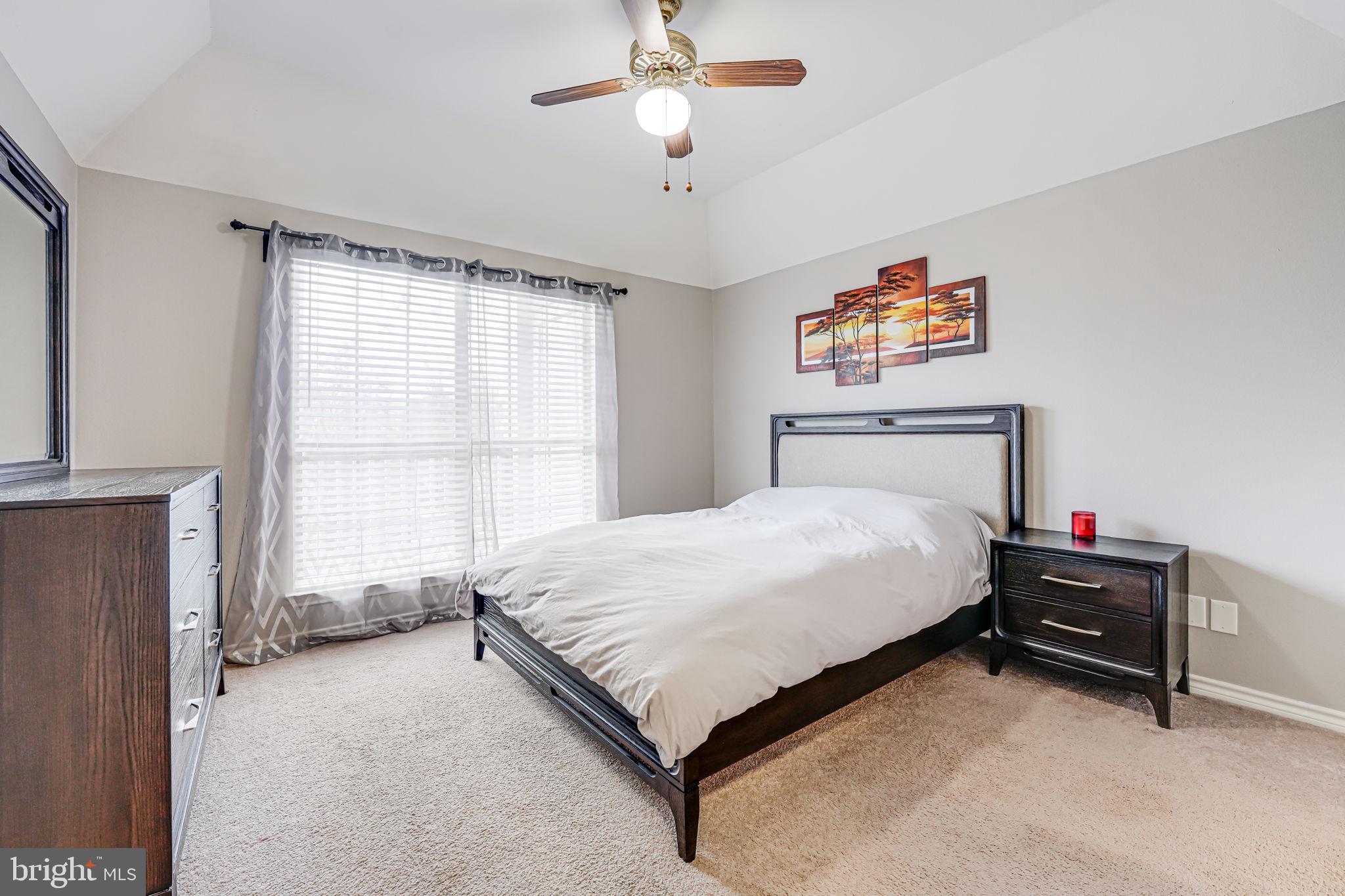 PENDERBROOK SQUARE CONDOMINIUMS - Residential Lease