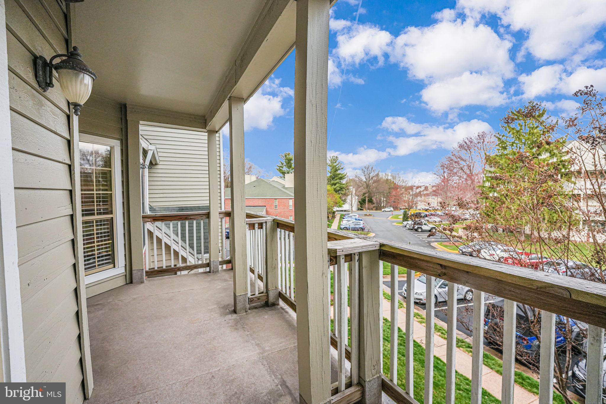 PENDERBROOK SQUARE CONDOMINIUMS - Residential Lease