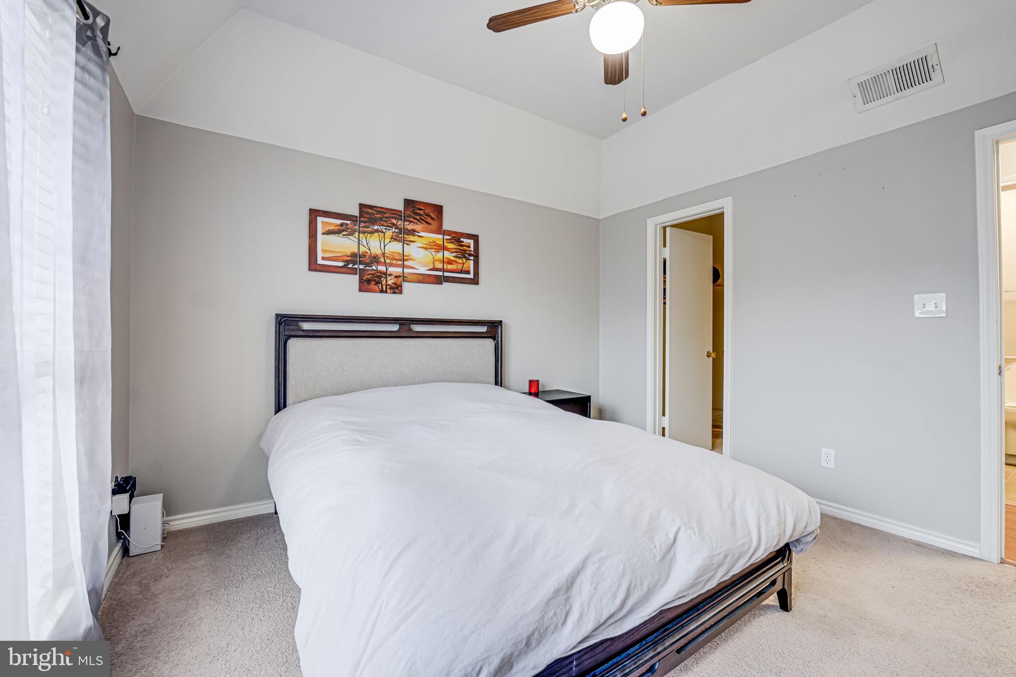 PENDERBROOK SQUARE CONDOMINIUMS - Residential Lease