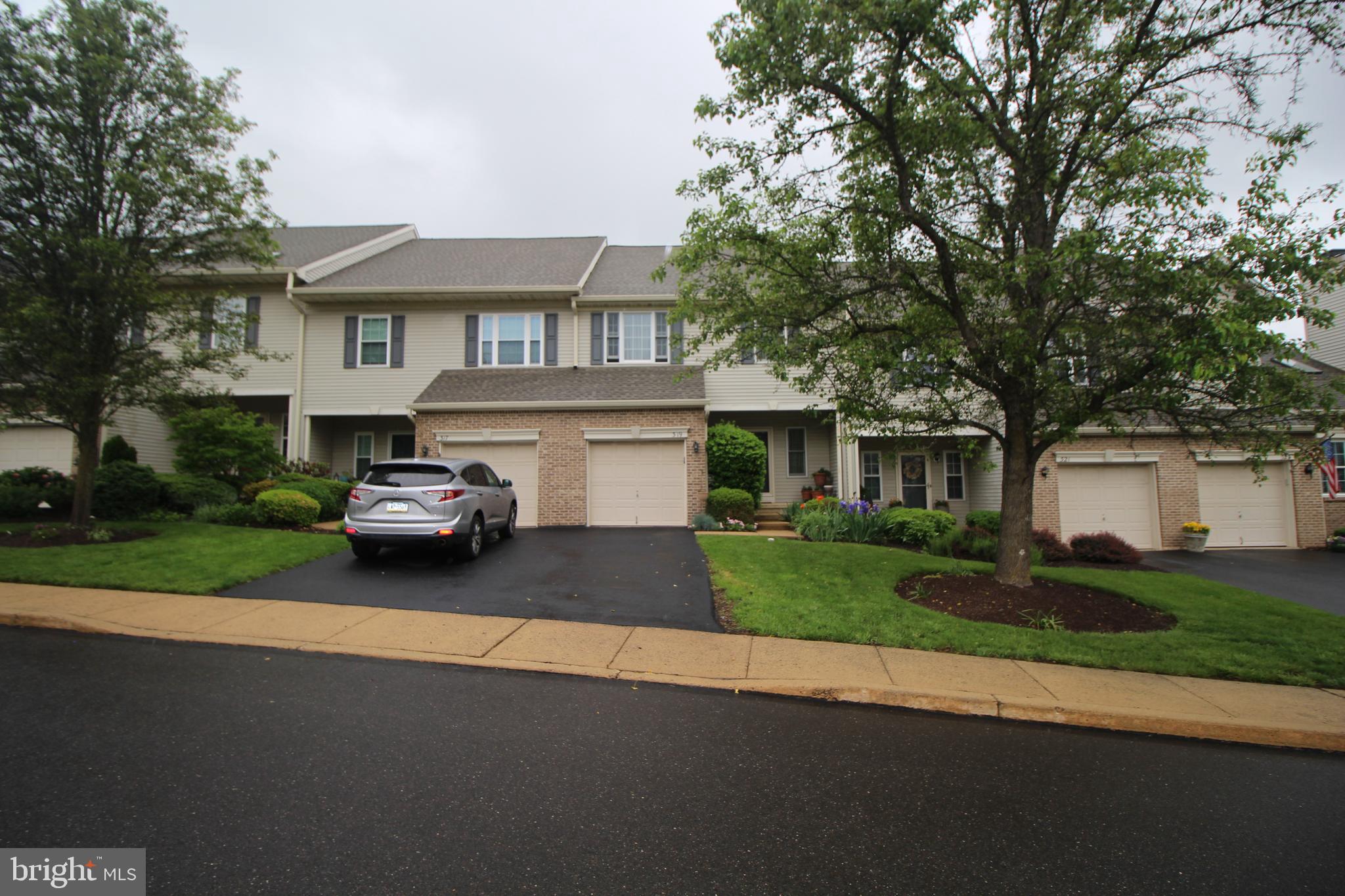 319 FIELDSTONE DRIVE